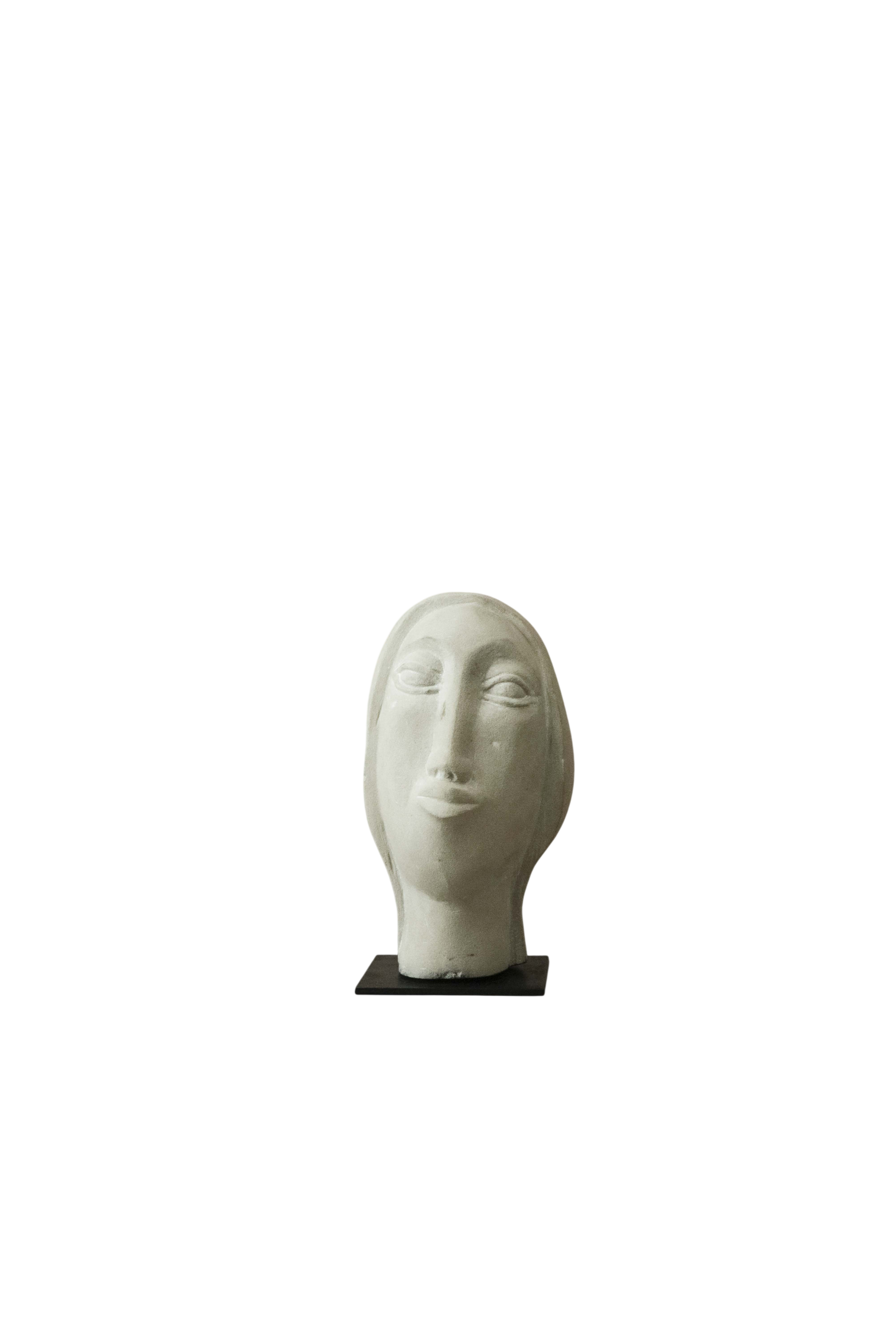 Stone head sculpture by Rizimu Chiwawa, Zimbabwe - 31.04