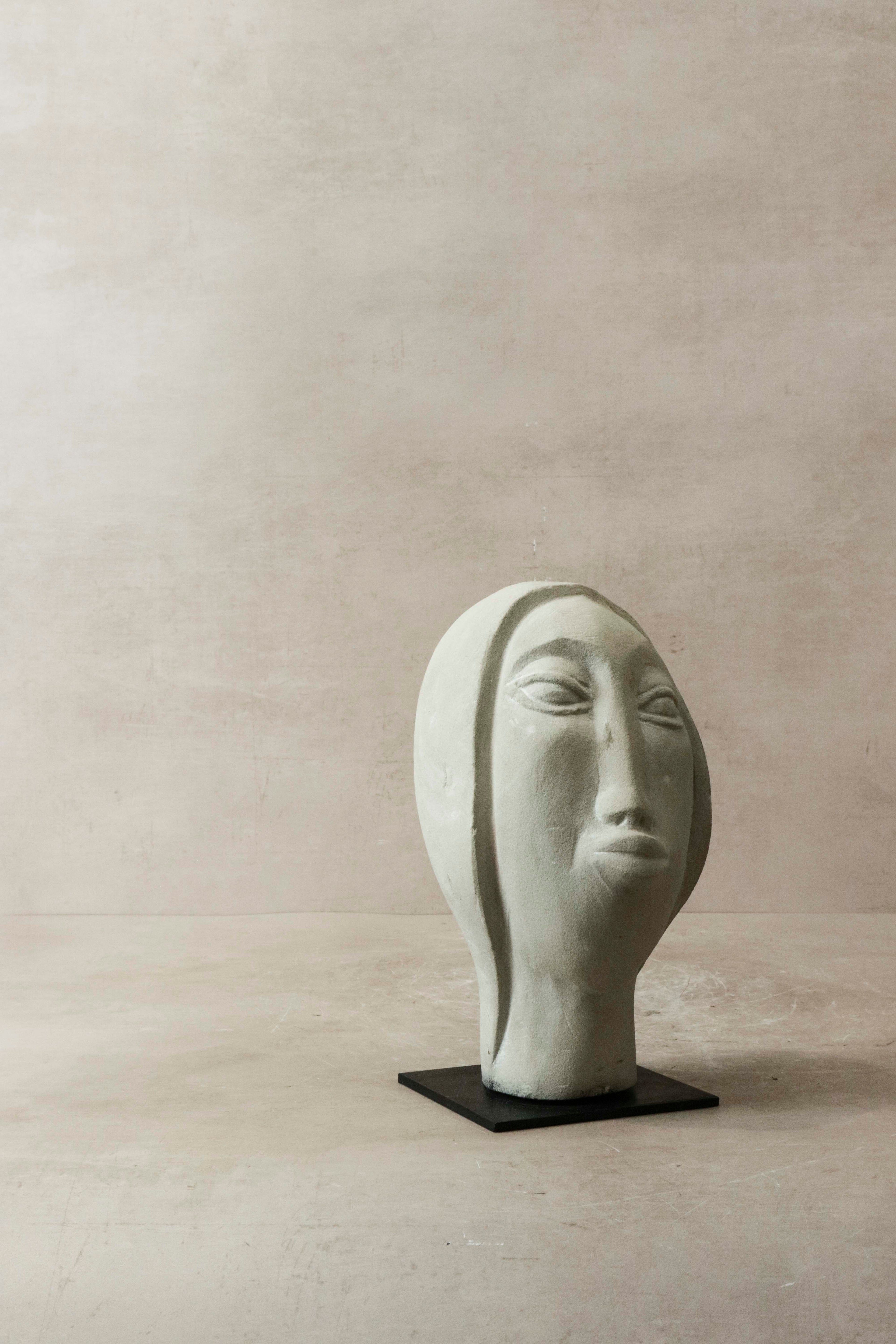 Stone head sculpture by Rizimu Chiwawa, Zimbabwe - 31.04
