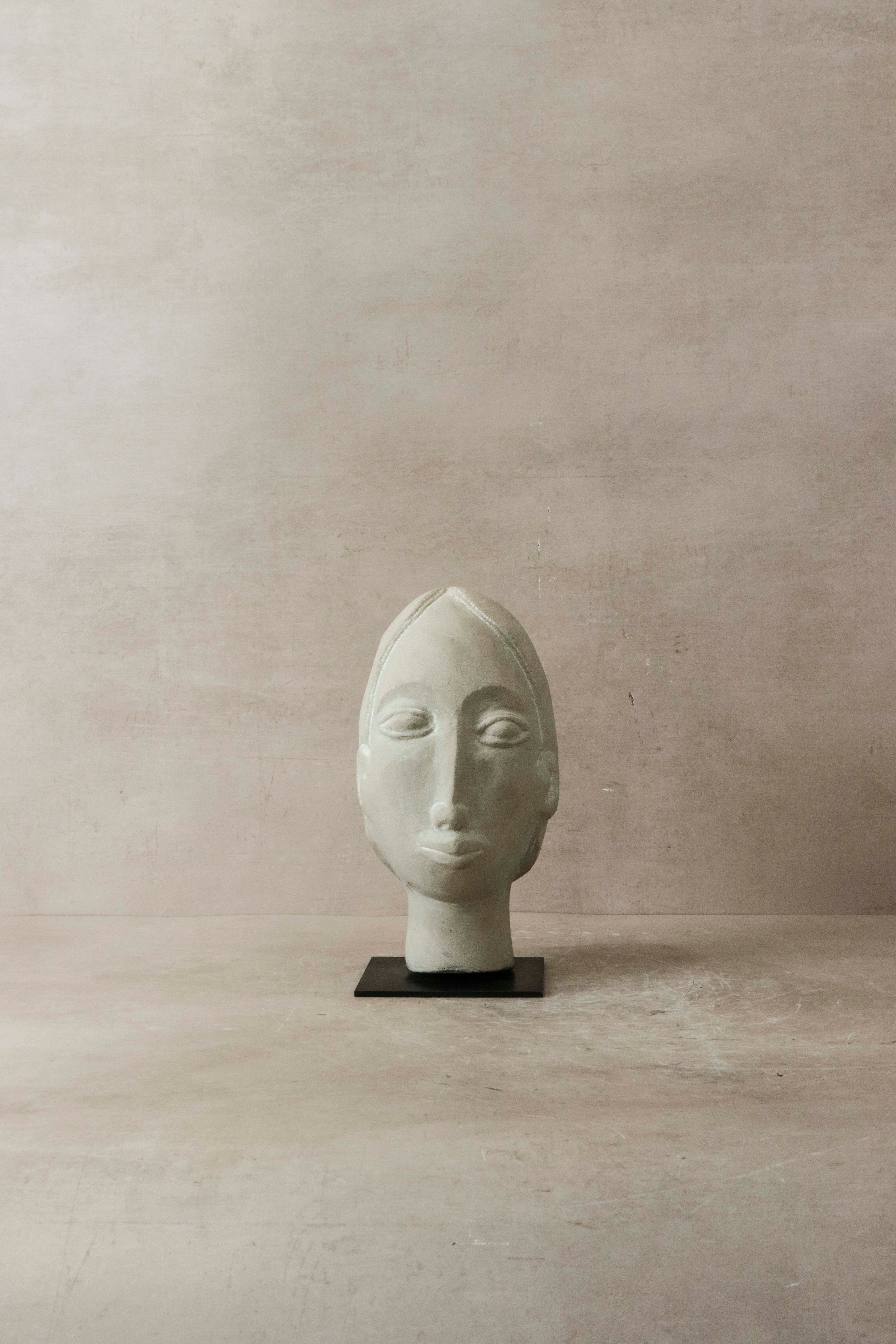 Stone head sculpture by Rizimu Chiwawa, Zimbabwe - 31.05