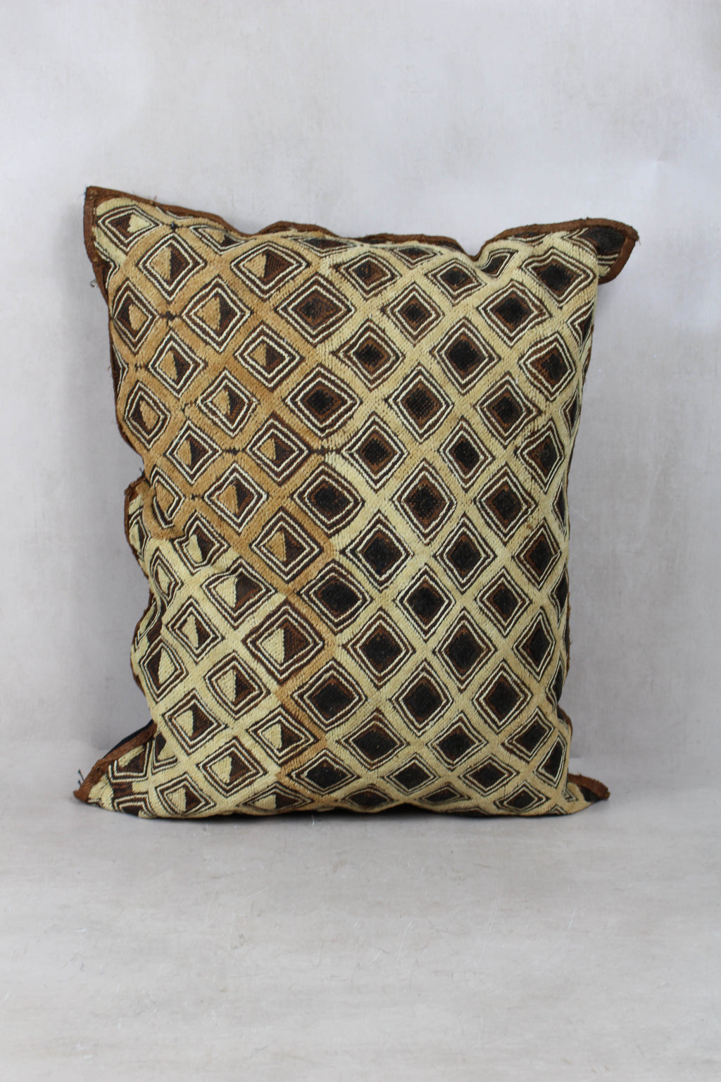 Vintage Showa Cloth Cushion - 25.11