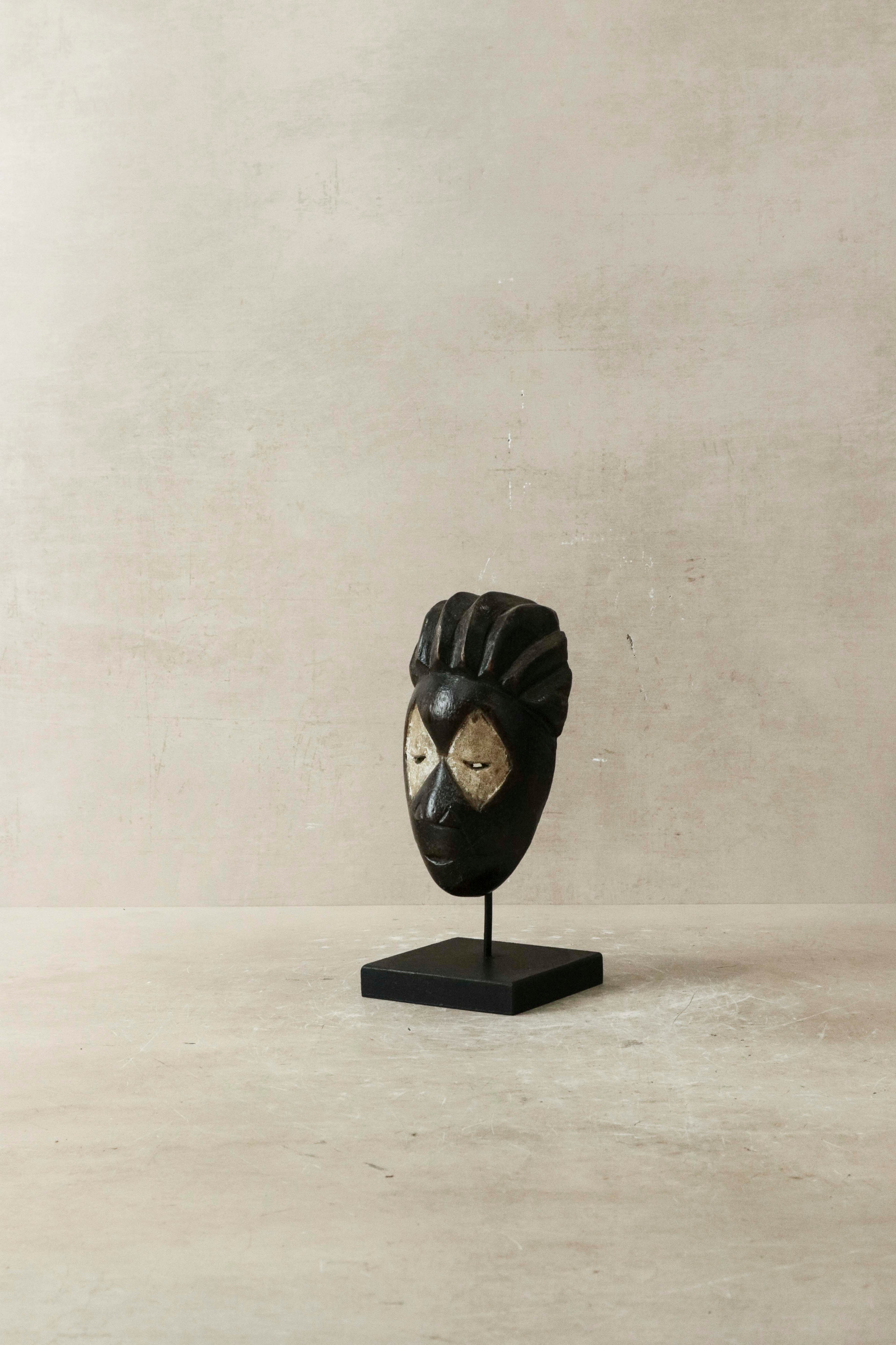 Hand carved African mask small - 60.11