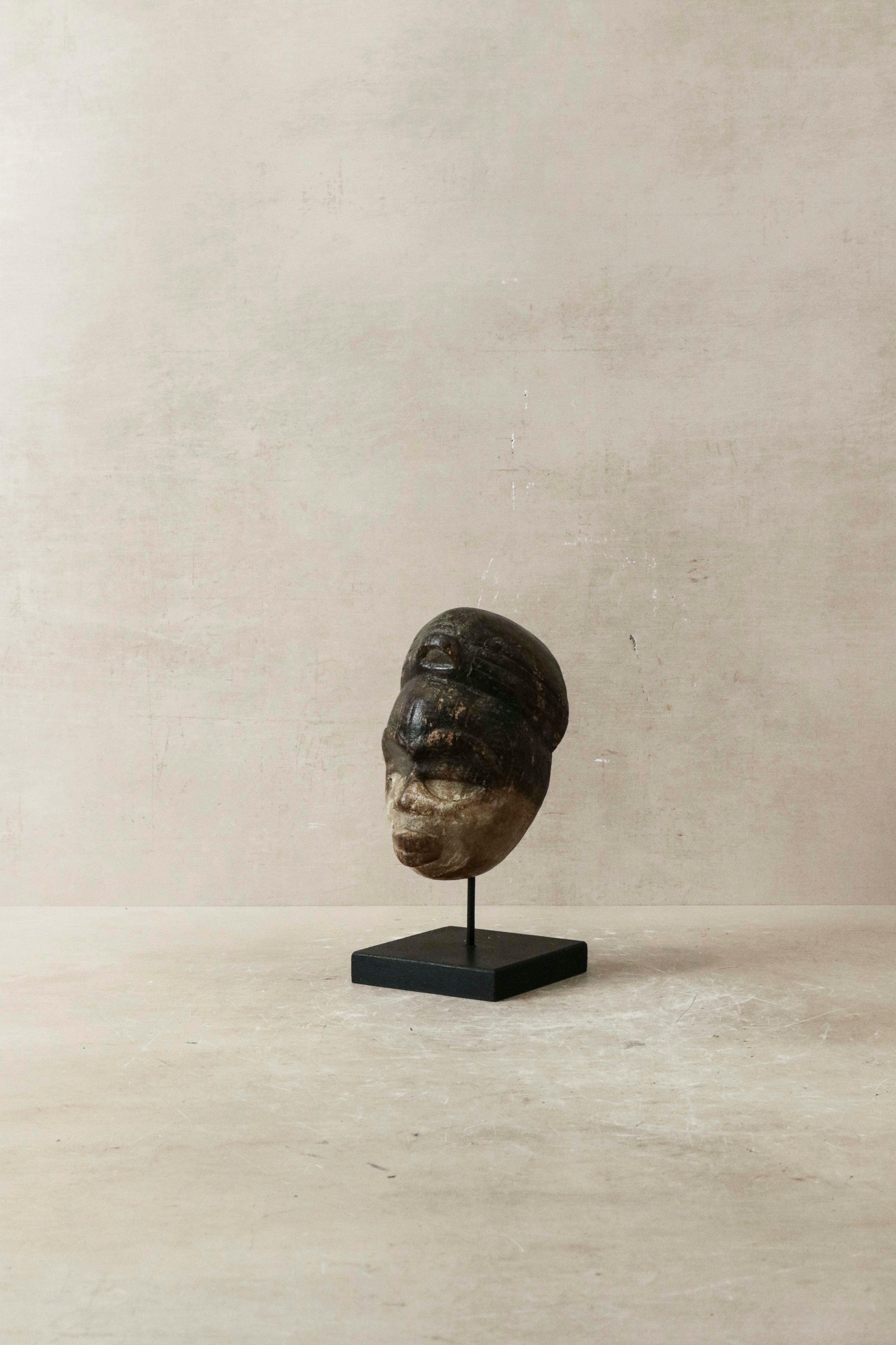 Hand carved African mask small - 60.27