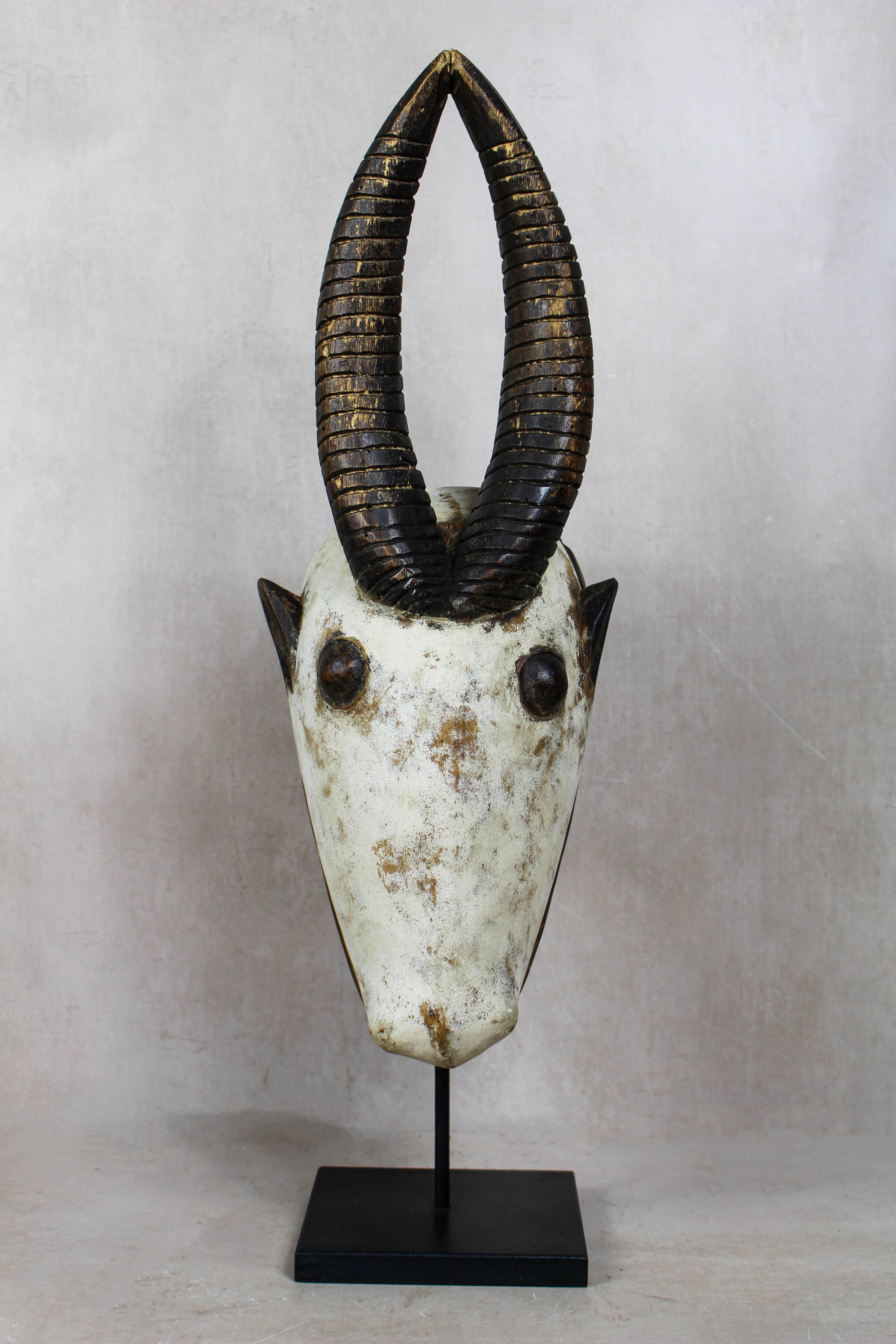 Kwele Ridged-Horn Antelope Mask – Gabon - 110.1