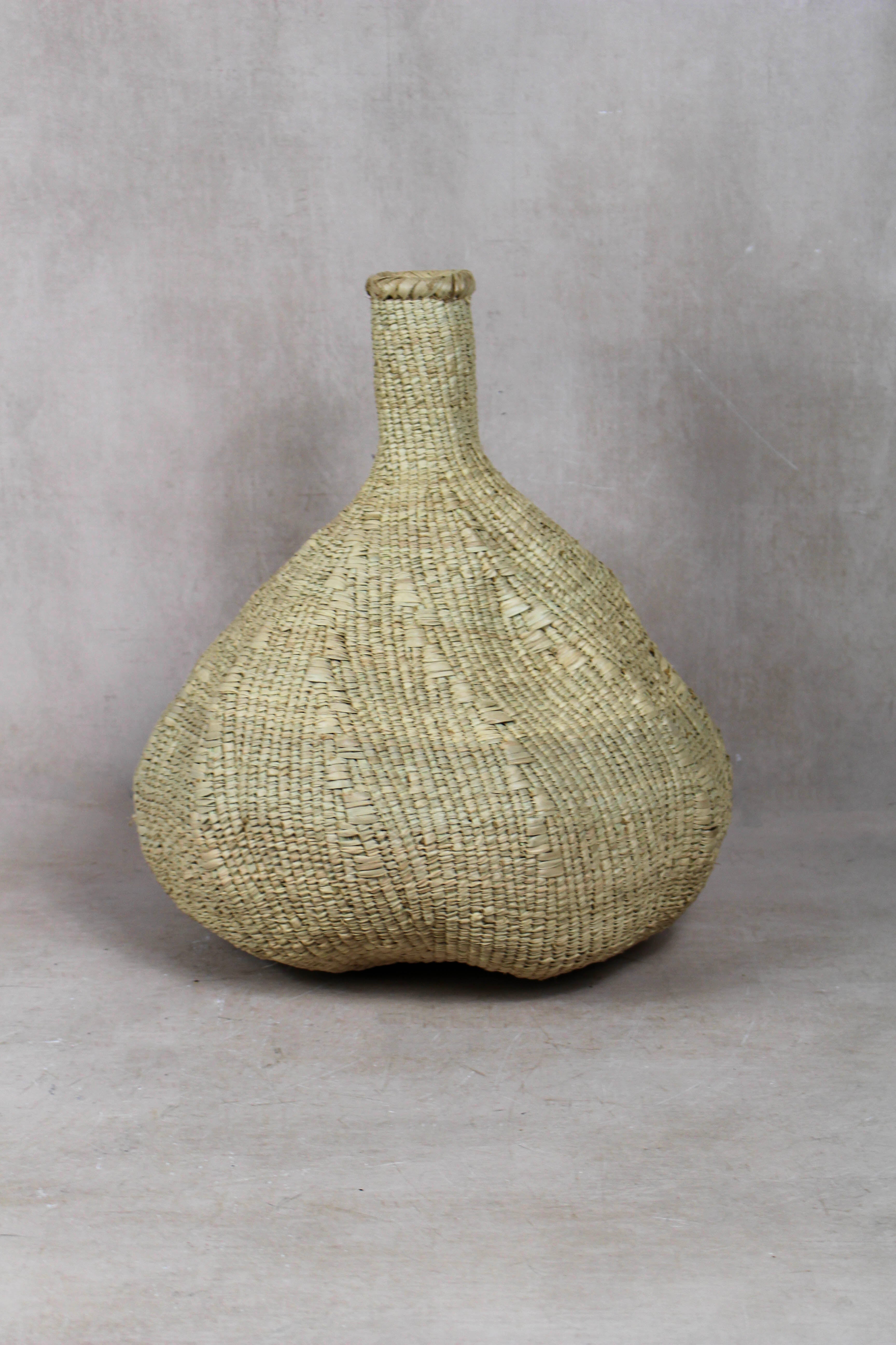 Garlic Gourd woven basket - Zimbabwe - 18.7