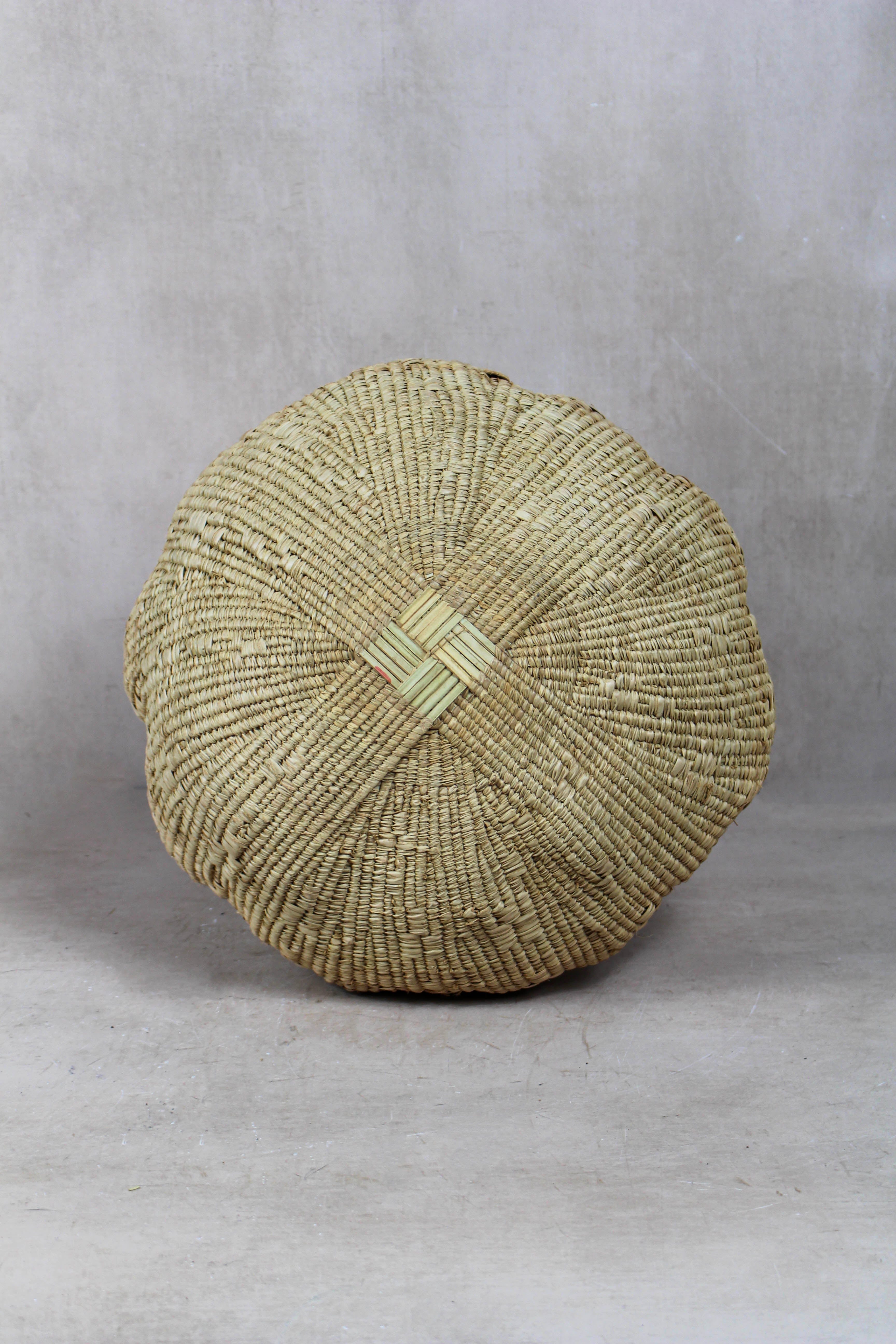 Garlic Gourd woven basket - Zimbabwe - 18.10