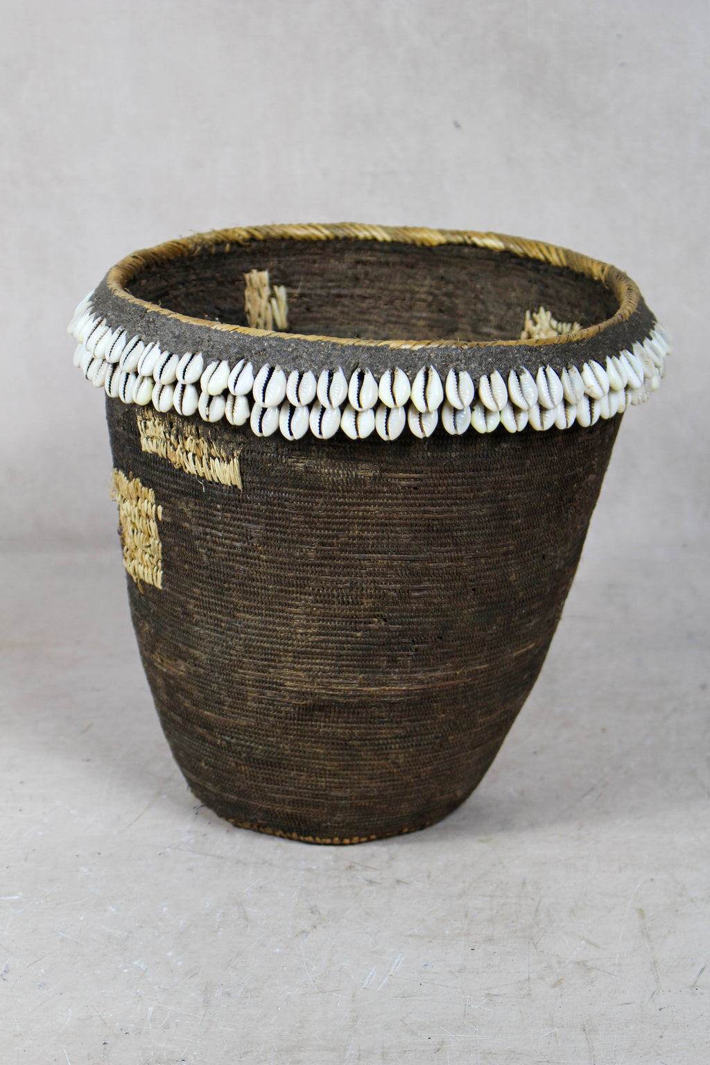 Vintage Tutsi Basket - Rwanda - with Cowrie shells - 106.11
