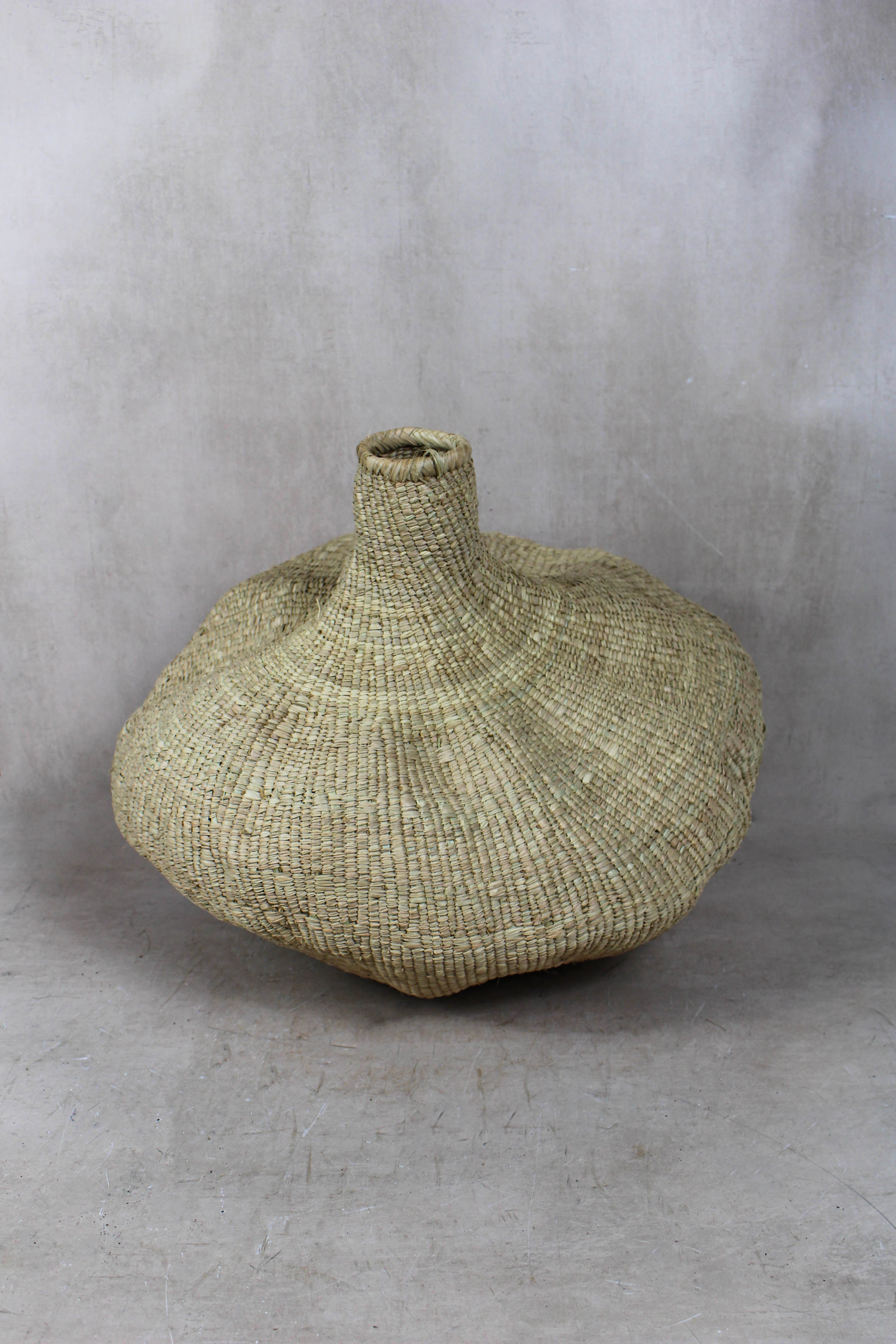 Garlic Gourd woven basket - Zimbabwe - 18.17