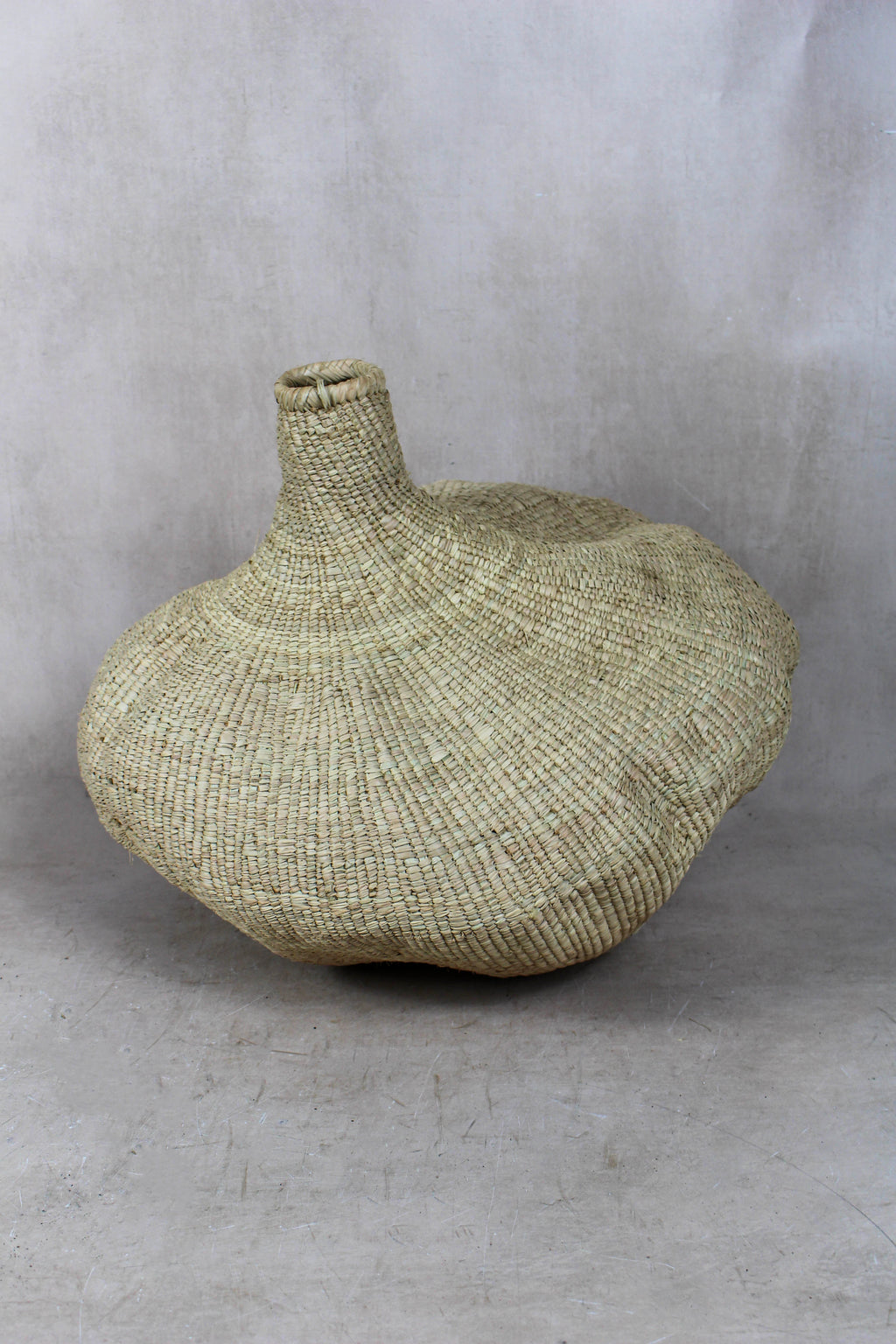 Garlic Gourd woven basket - Zimbabwe - 18.17