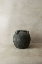 Vintage Lion Ears Dark Pot - De4.3