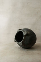 Vintage Lion Ears Dark Pot - De4.3