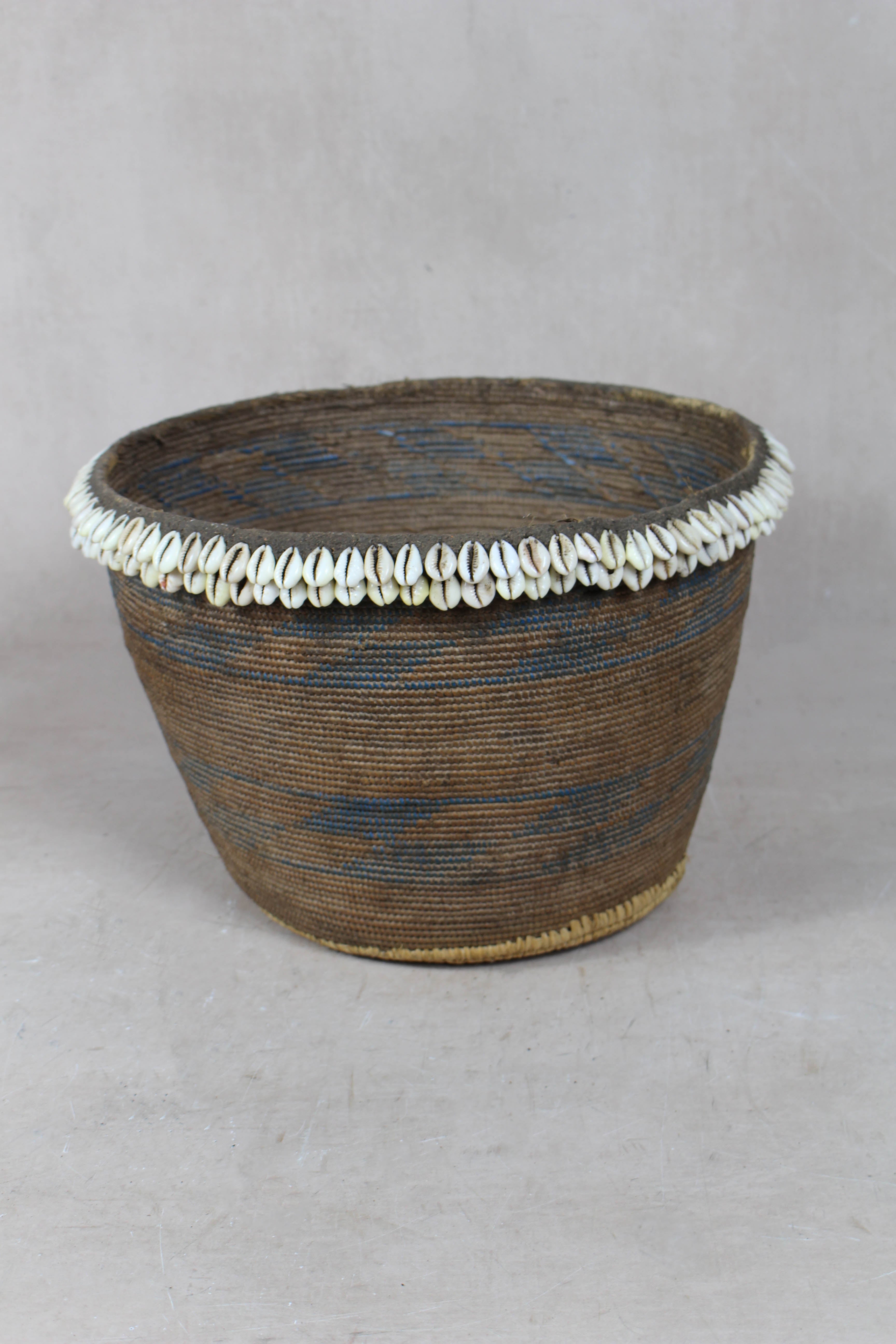 Vintage Tutsi Basket - Rwanda - with Cowrie shells - 106.12