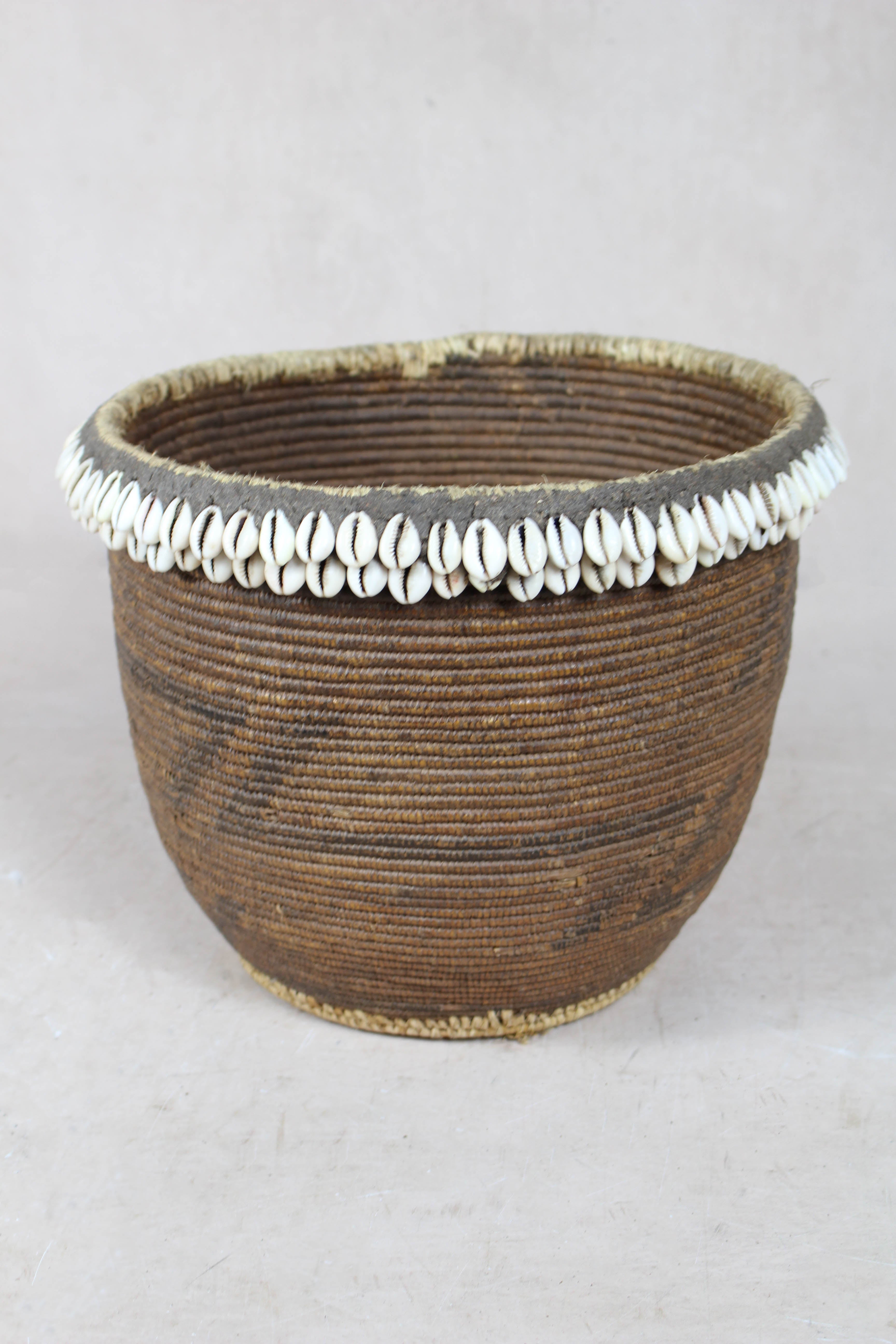Vintage Tutsi Basket - Rwanda - with Cowrie shells - 106.13