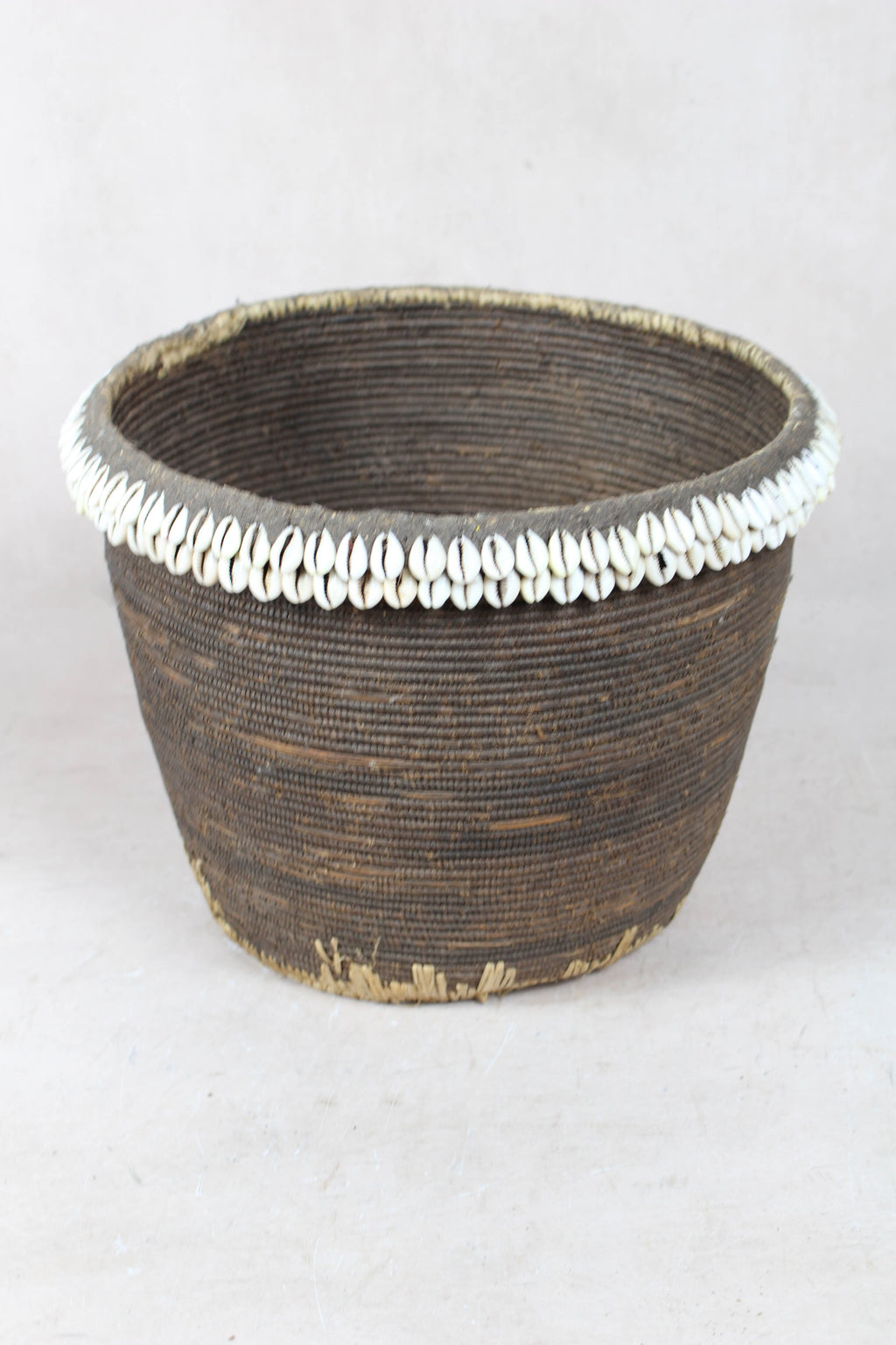 Vintage Tutsi Basket - Rwanda - with Cowrie shells - 106.14