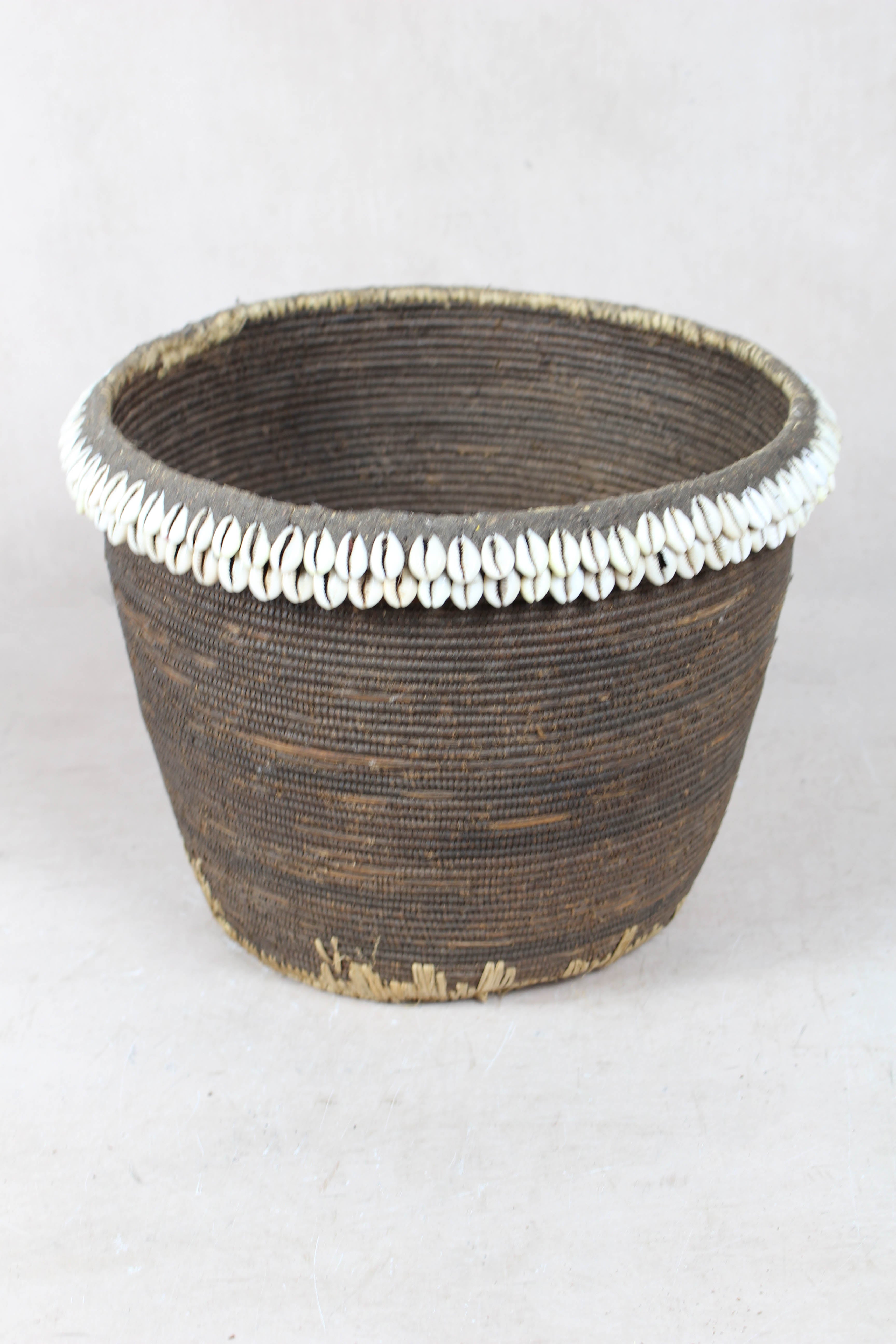 Vintage Tutsi Basket - Rwanda - with Cowrie shells - 106.14