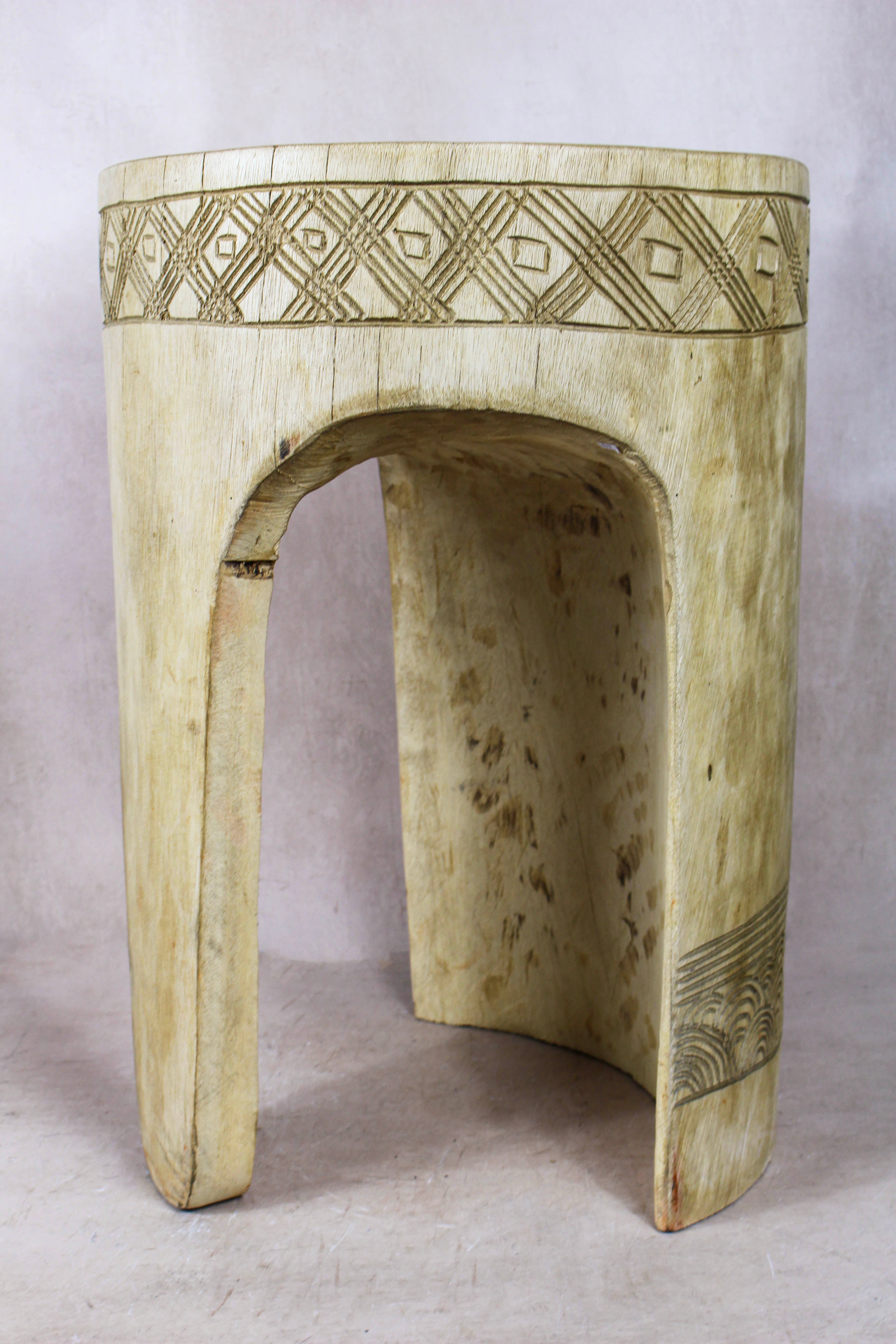 Wood Side Table - Cameroon - 94.2