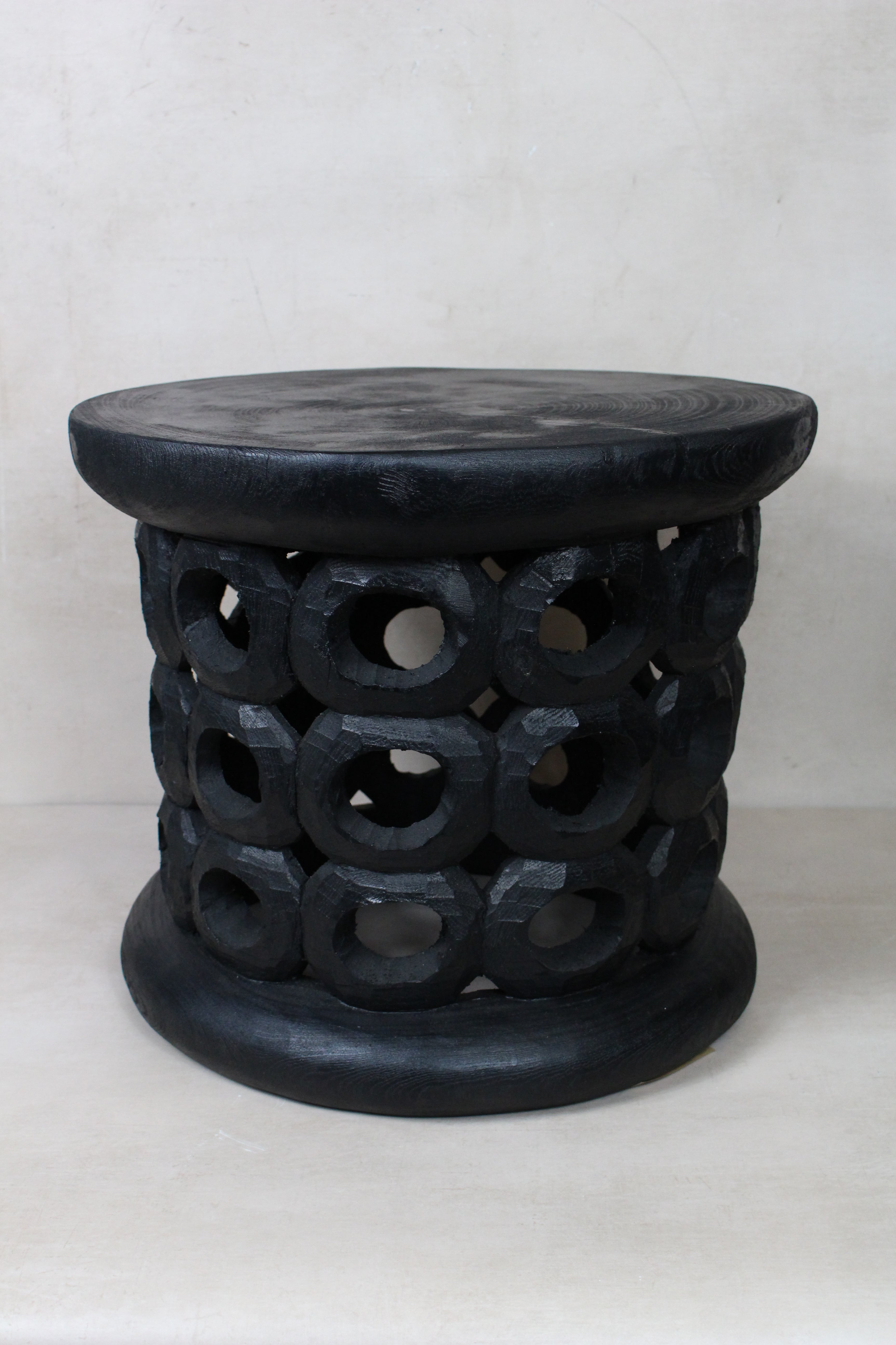 Donut Bamileke Table - Black - 137.3