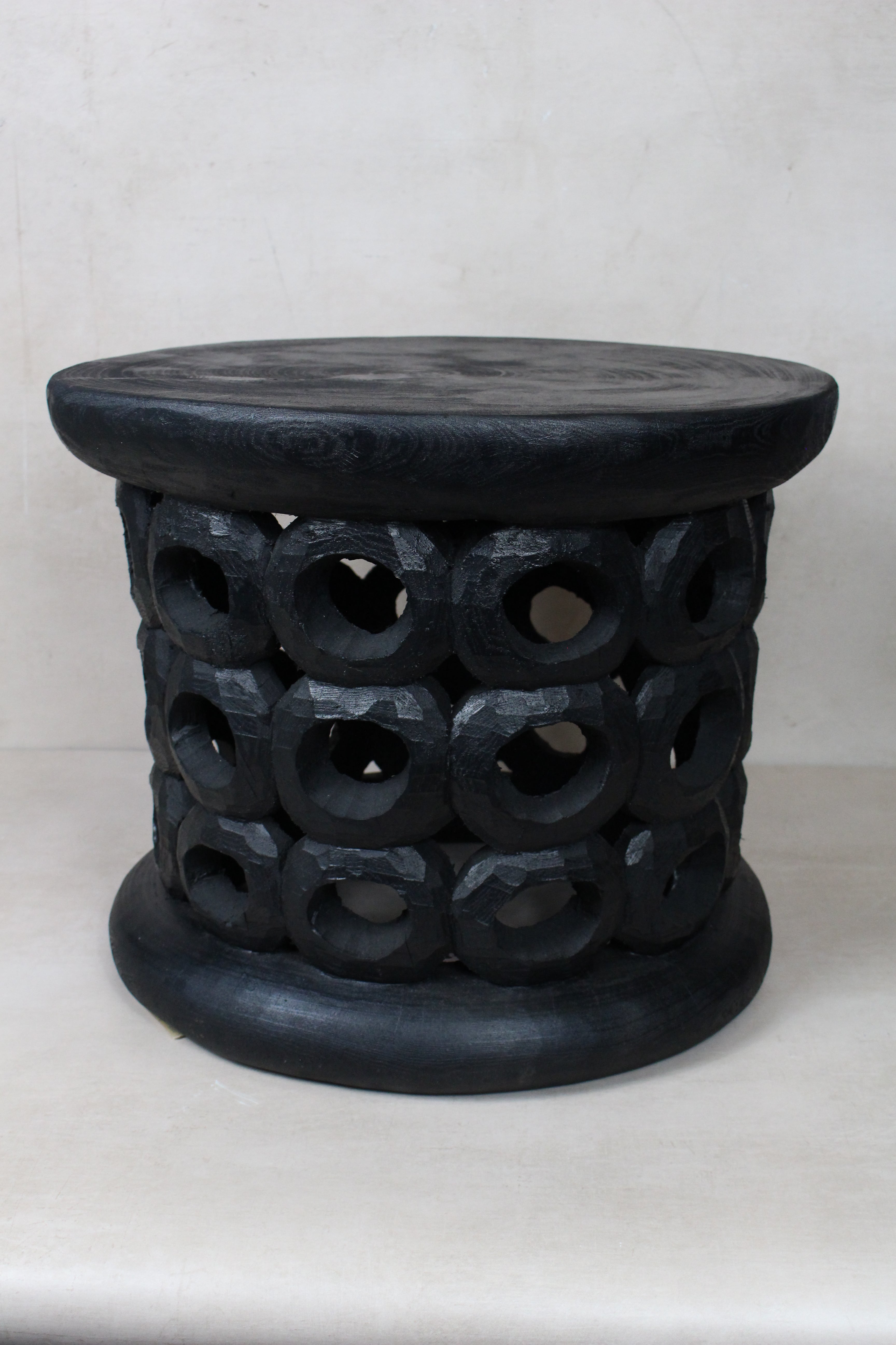 Donut Bamileke Table - Black - 137.2