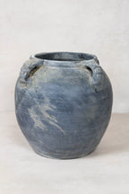 Vintage Lion Ears Dark Pot - DE.18