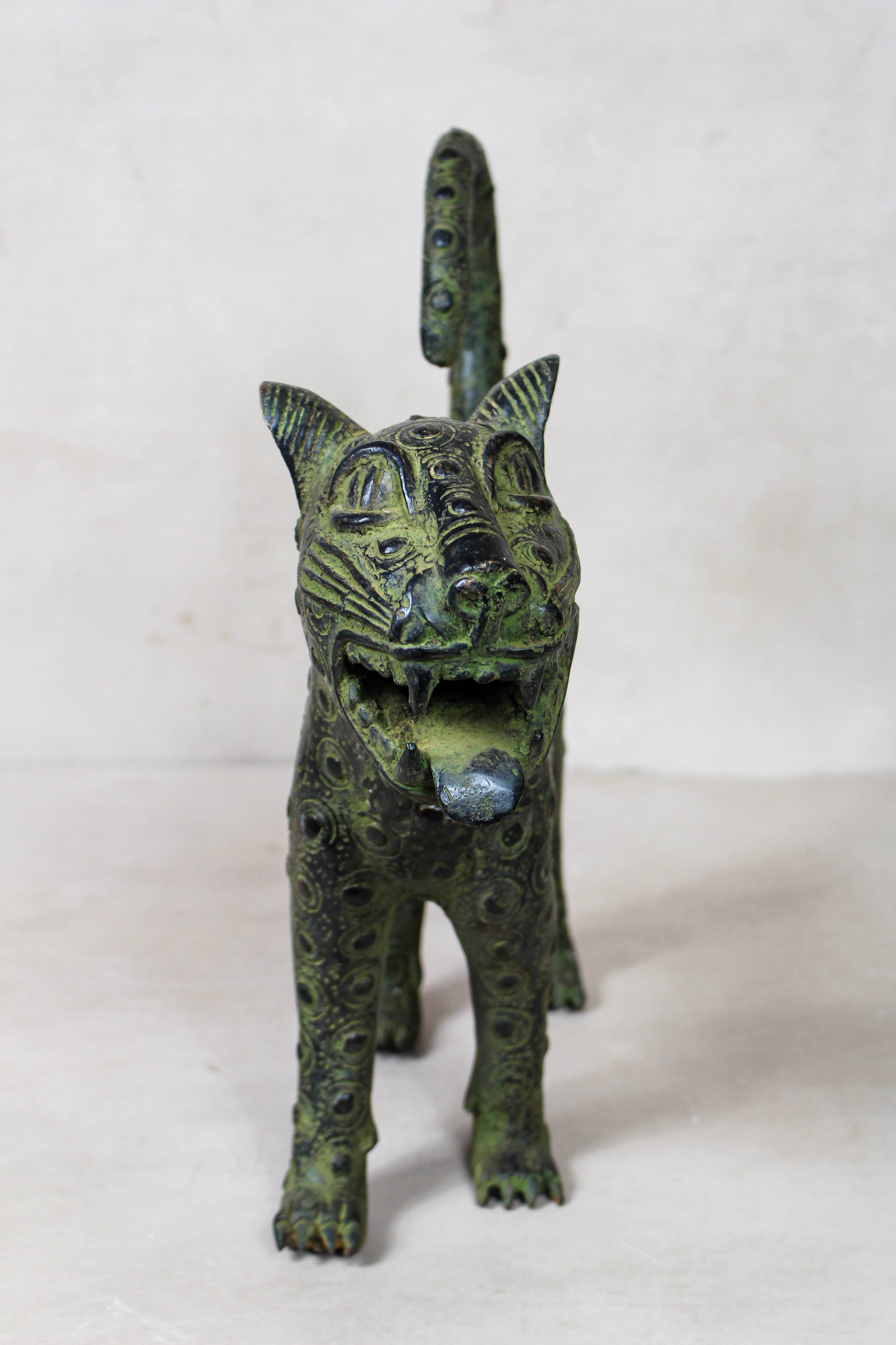 Benin Bronze Leopard sculpture - Large 107.1