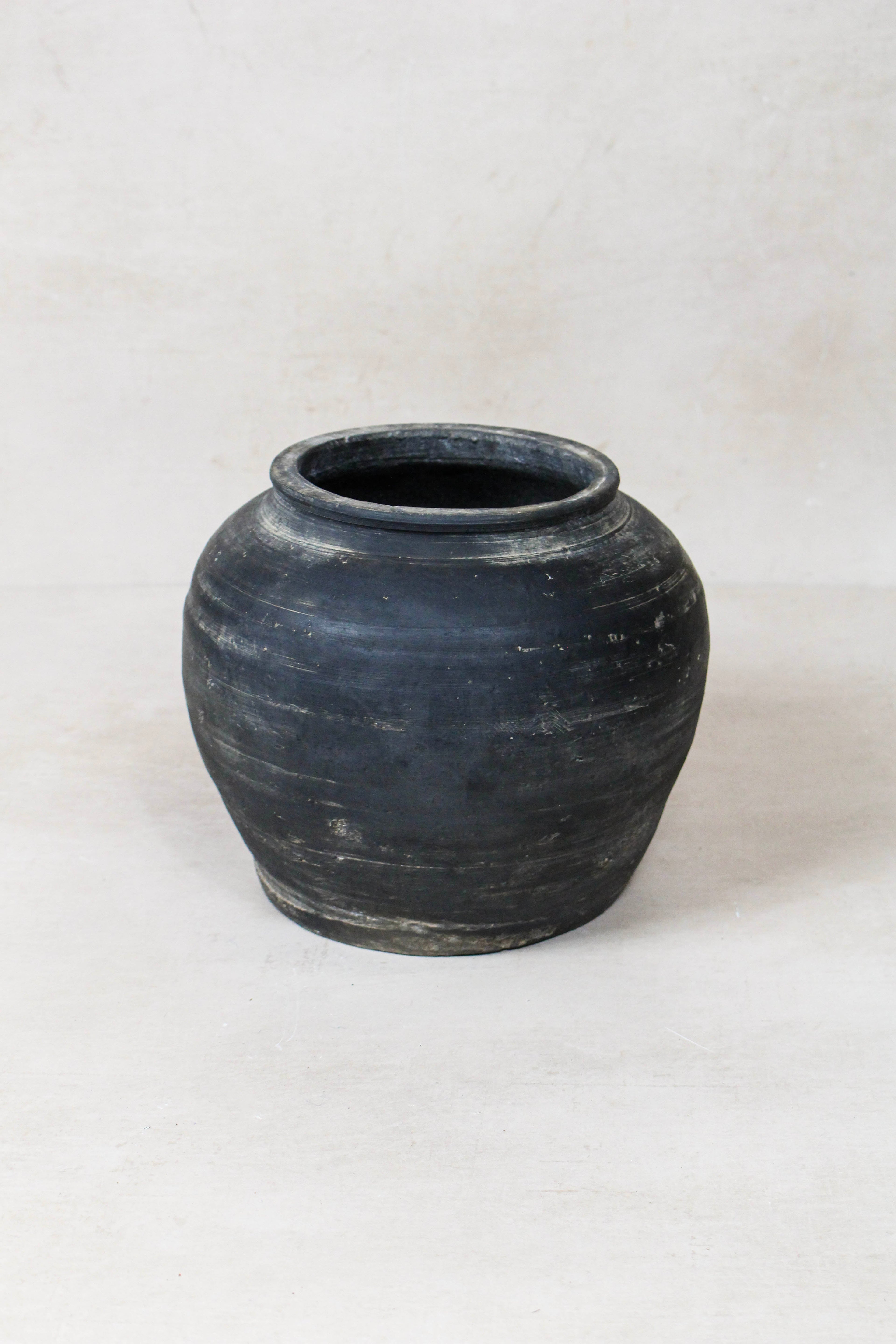 Vintage Dark Pots S - Nº 62