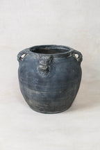 Vintage Lion Ears Dark Pot - DE.22