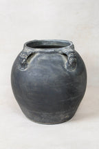 Vintage Lion Ears Dark Pot - DE.24