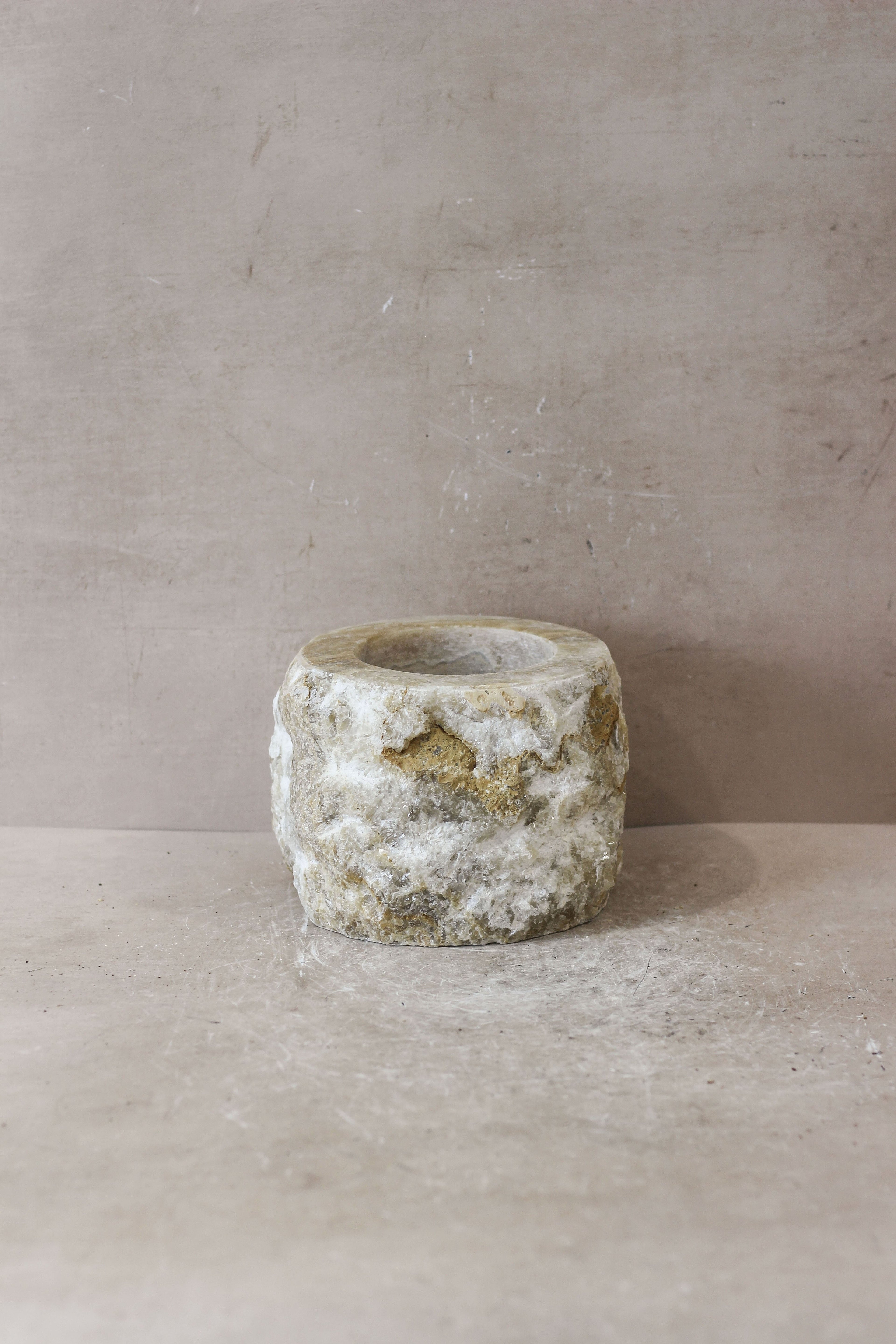 Rough Cut Onyx Candleholder XL 14.4