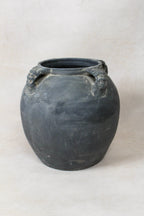 Vintage Lion Ears Dark Pot - DE.27