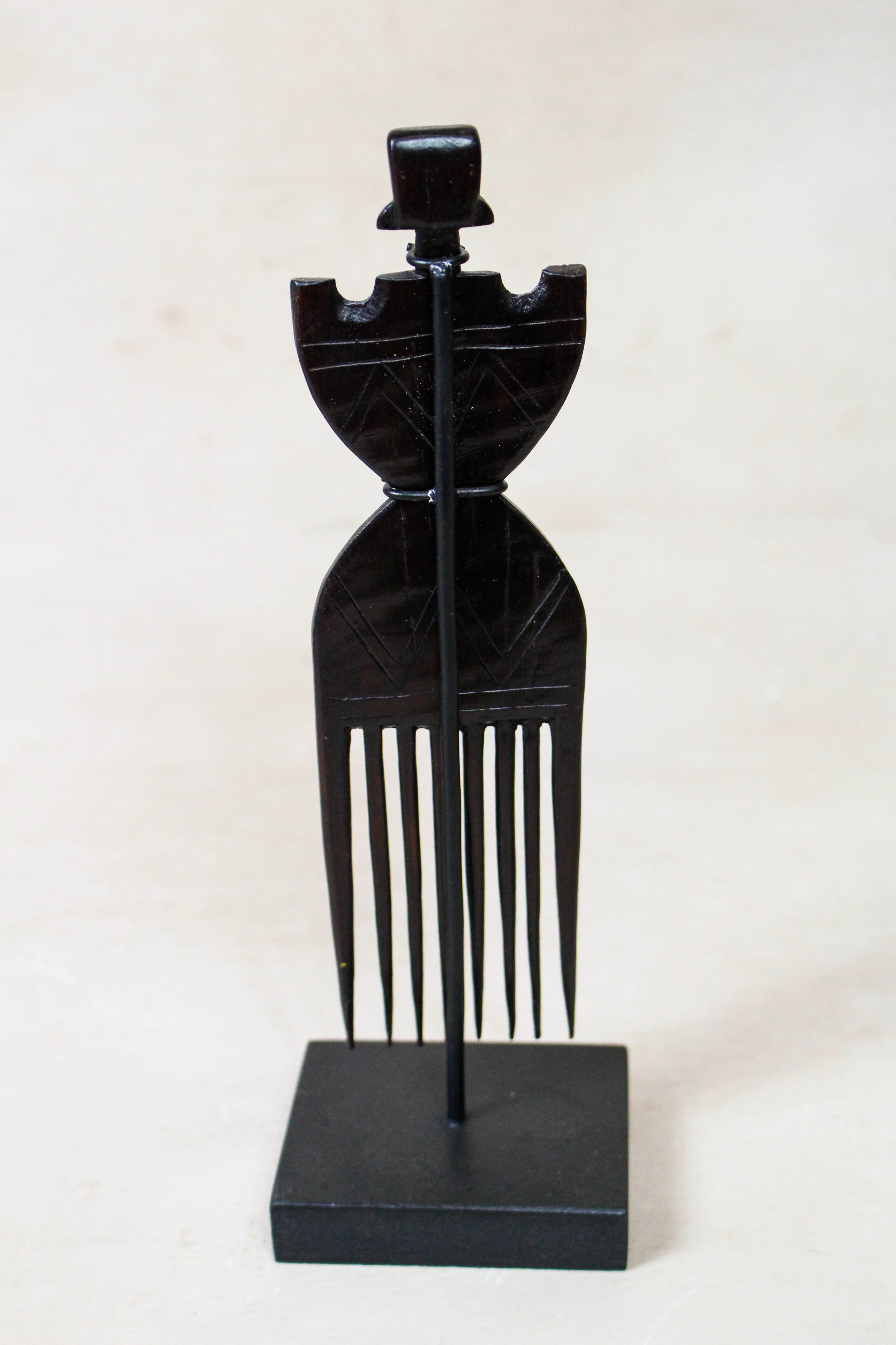 West African Carved Comb 240.3