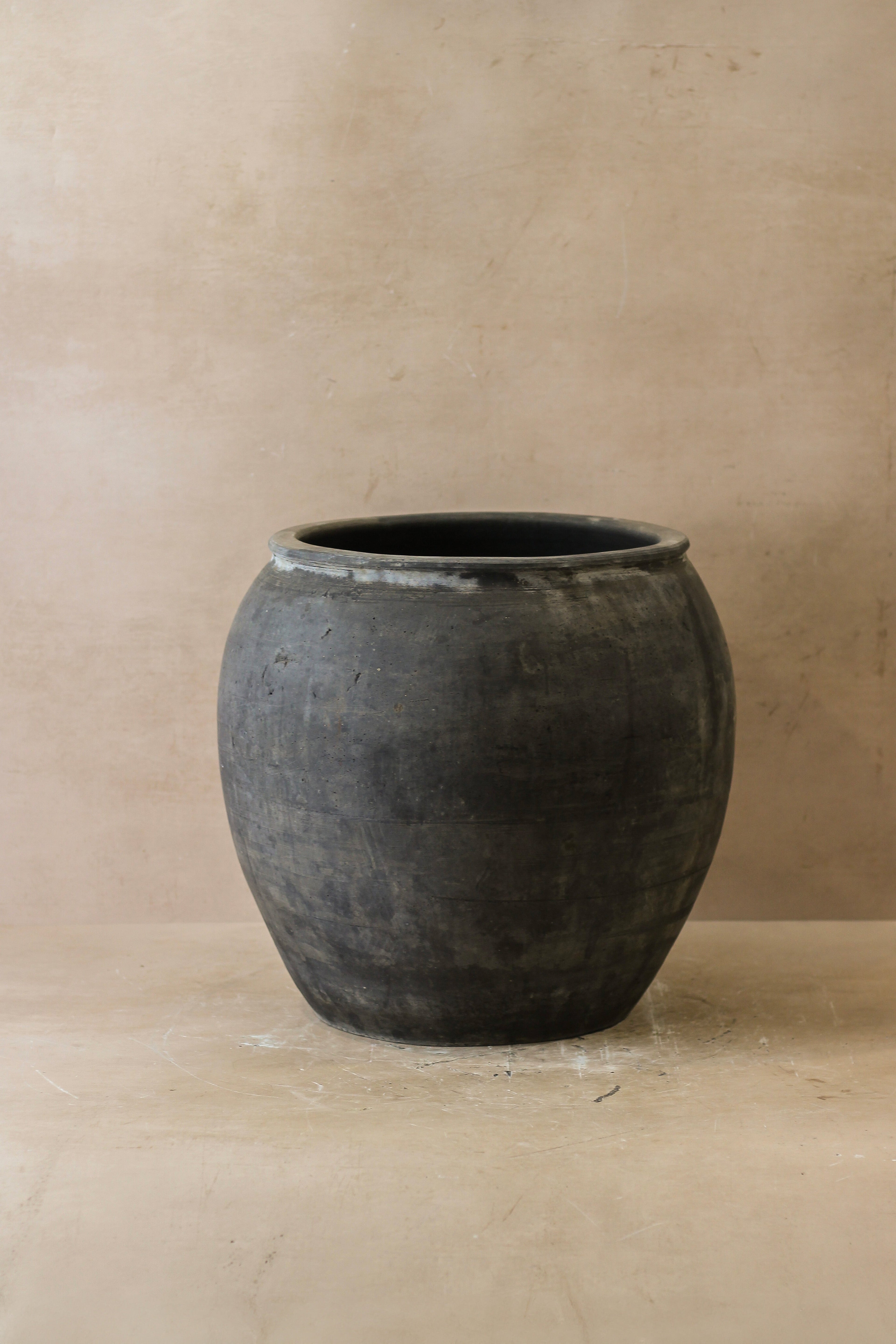 Vintage Dark Pot - No 53