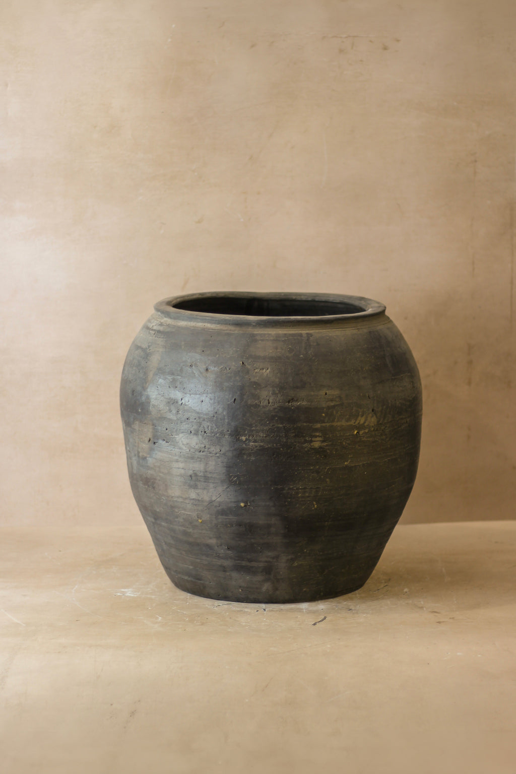 Vintage Dark Pot - No 54
