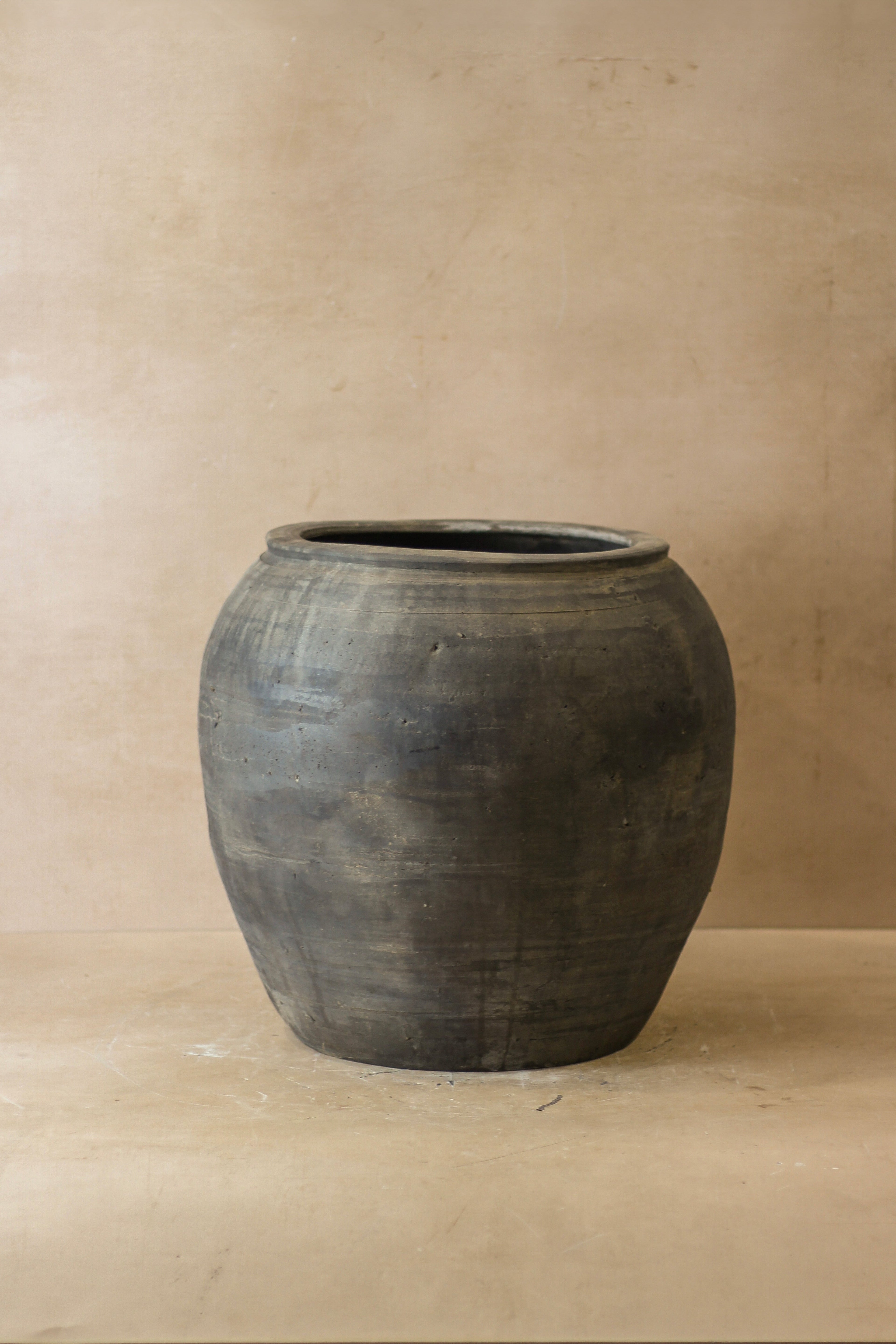 Vintage Dark Pot - No 54