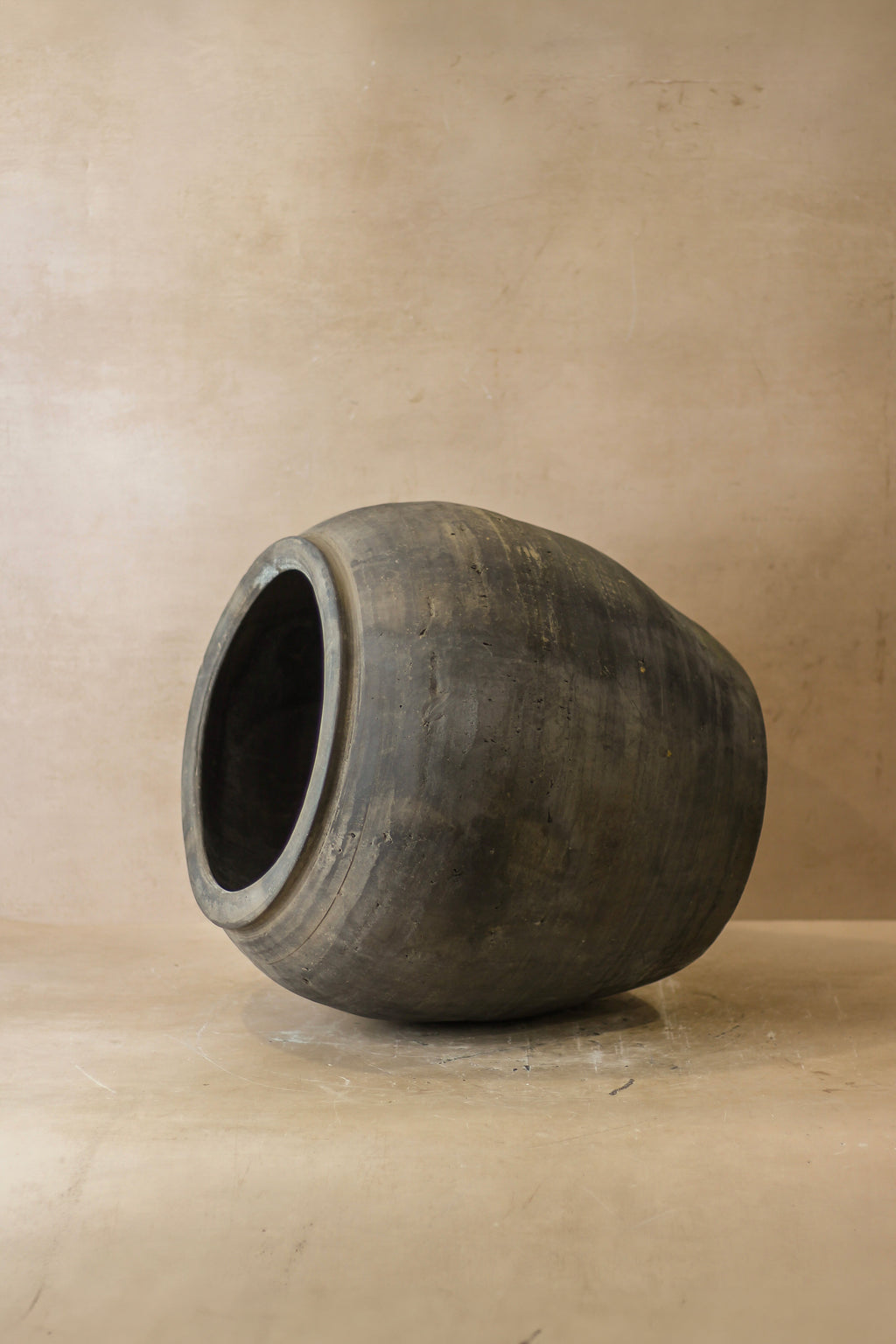 Vintage Dark Pot - No 54