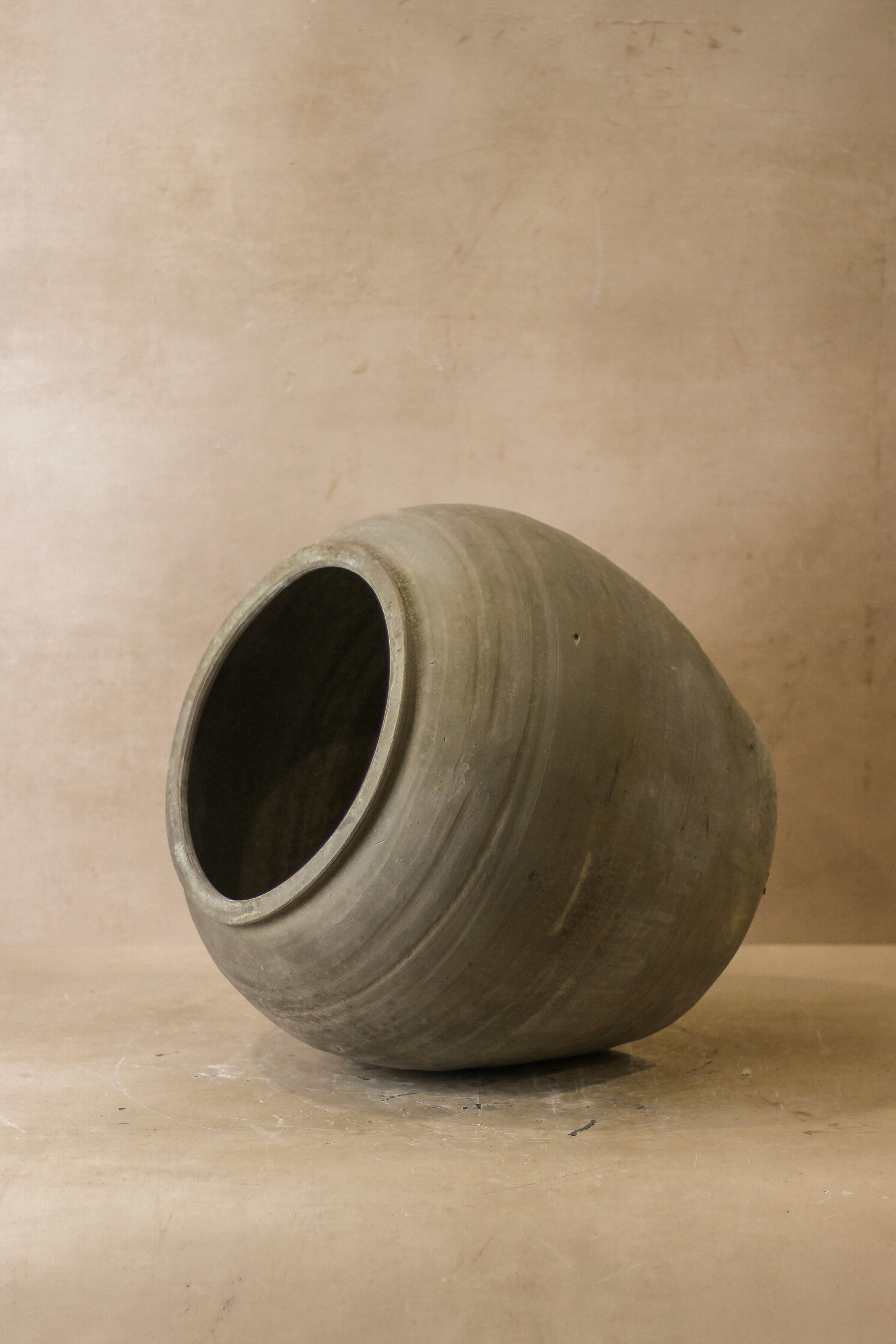 Vintage Dark Pot - No 55