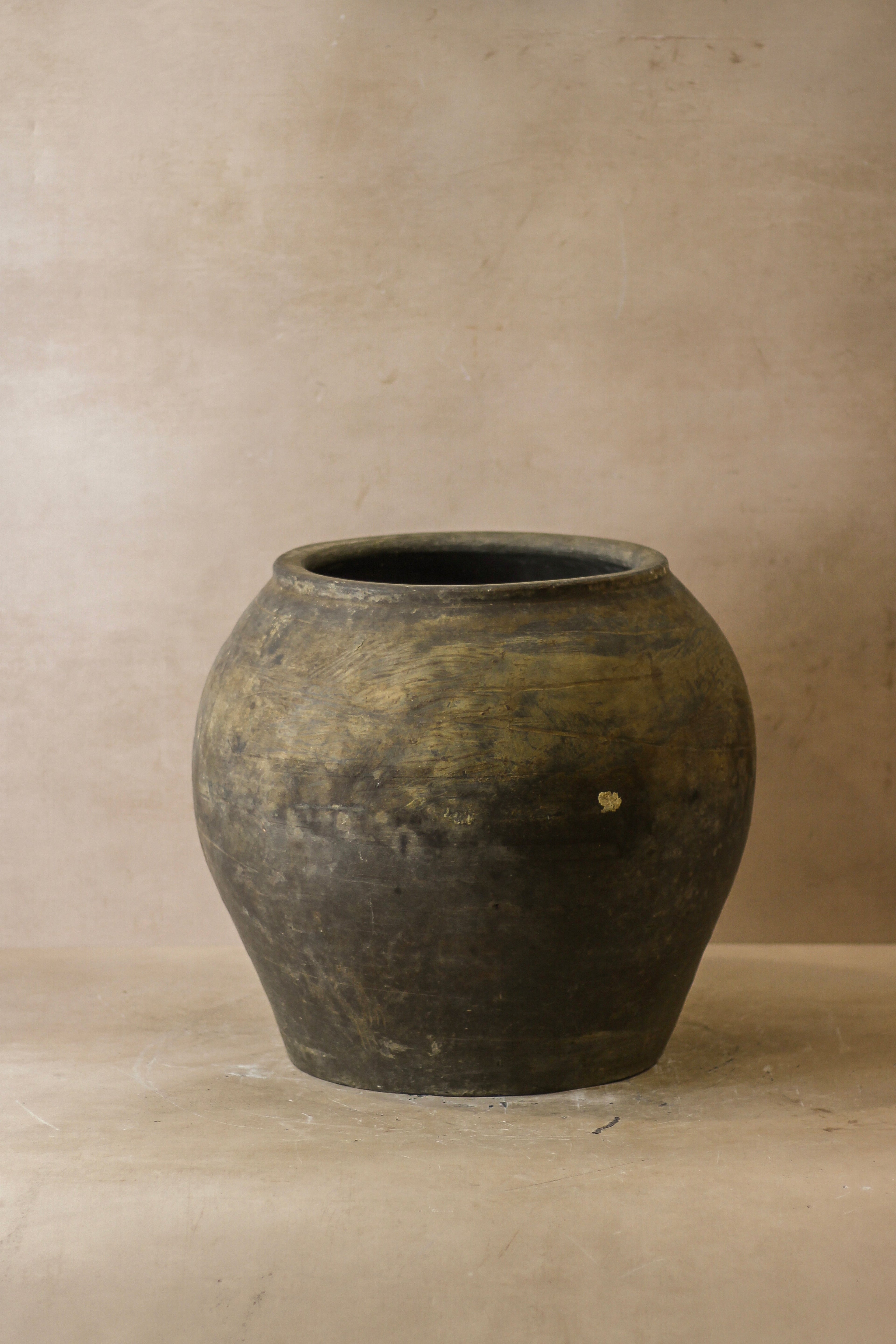 Vintage Dark Pot - No 56