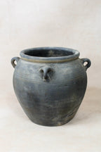 Vintage Dark pot with ears - E4.34