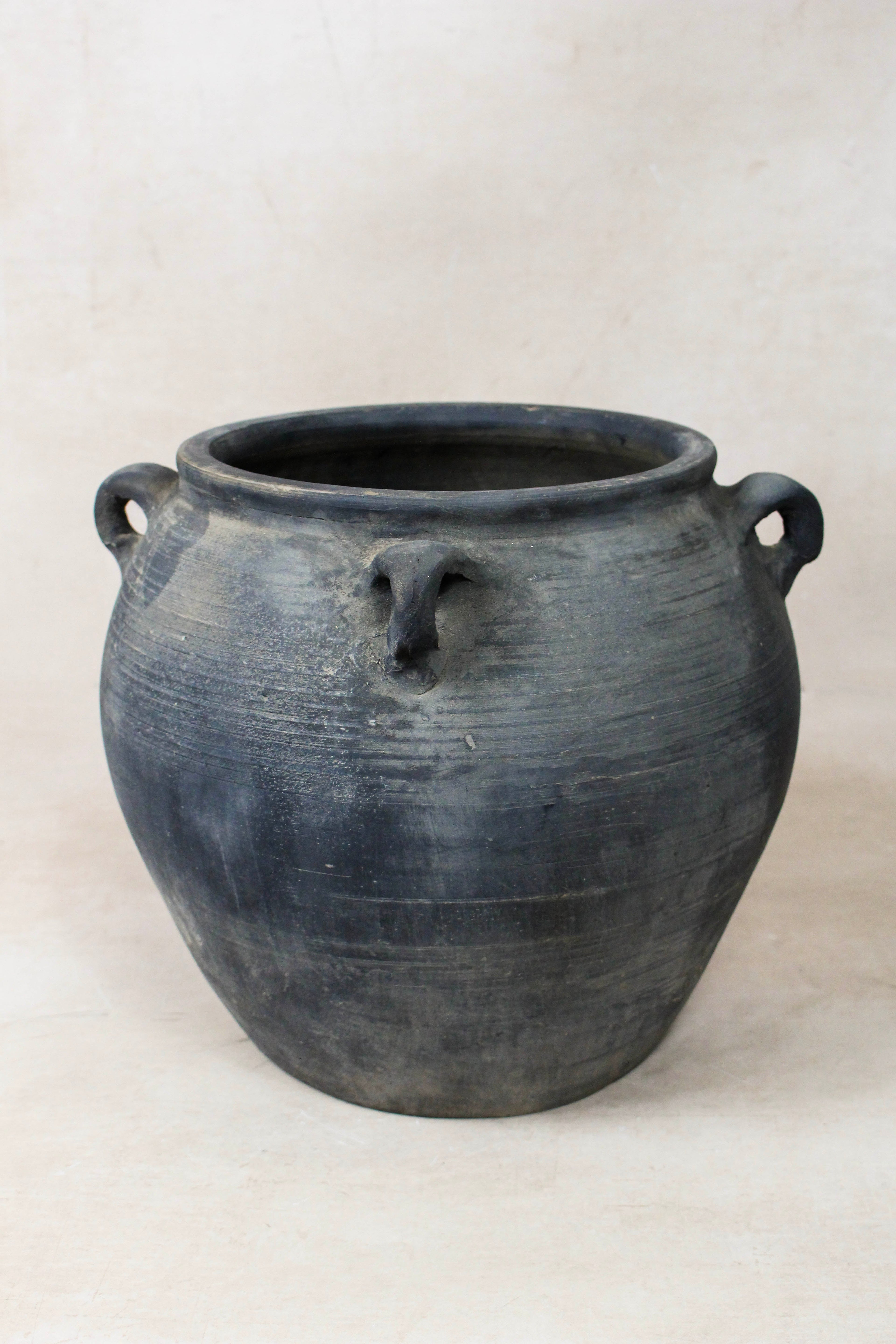 Vintage Dark pot with ears - E4.35