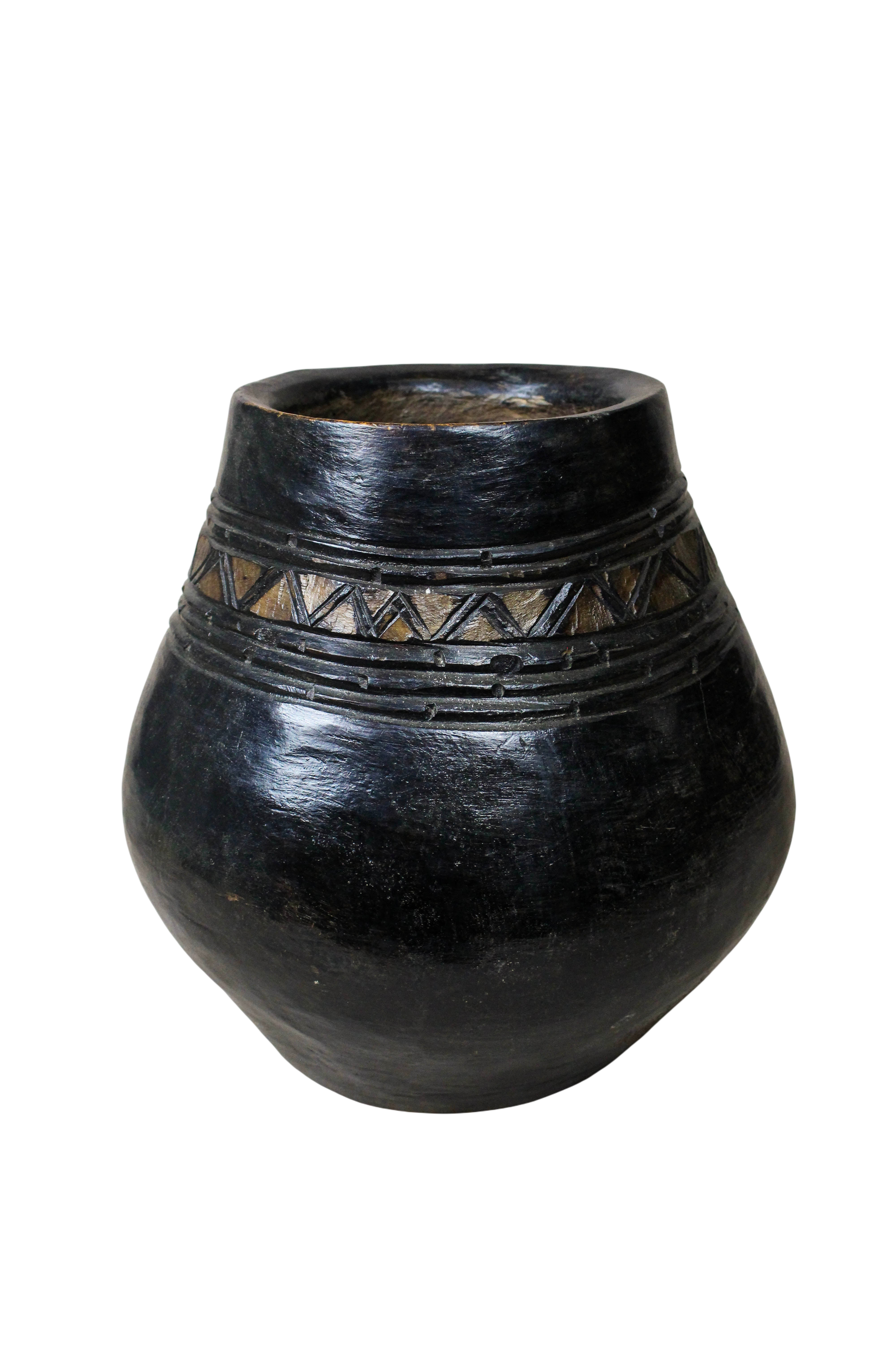 Hand Carved Lozi Wood Pot - 17.1