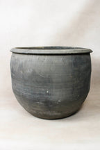 Vintage Dark Pot - L021