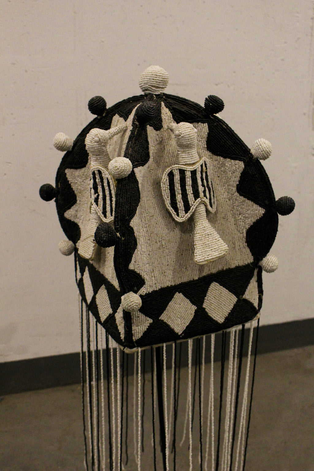 Yoruba Royal Crown Black & White - 15.4
