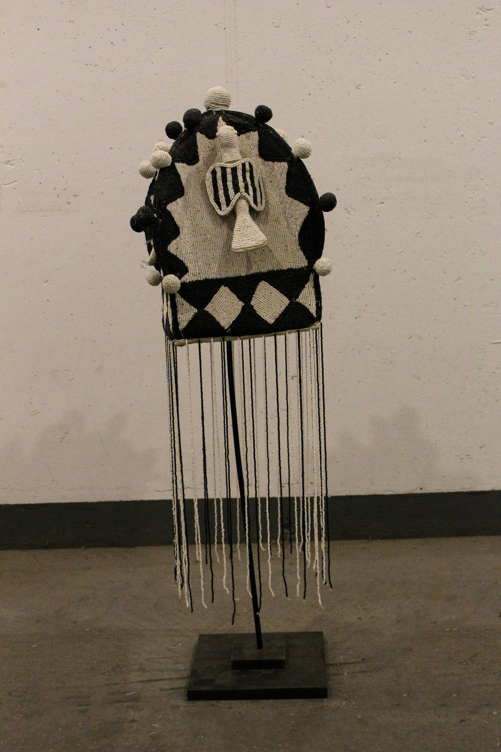 Yoruba Royal Crown Black & White - 15.4
