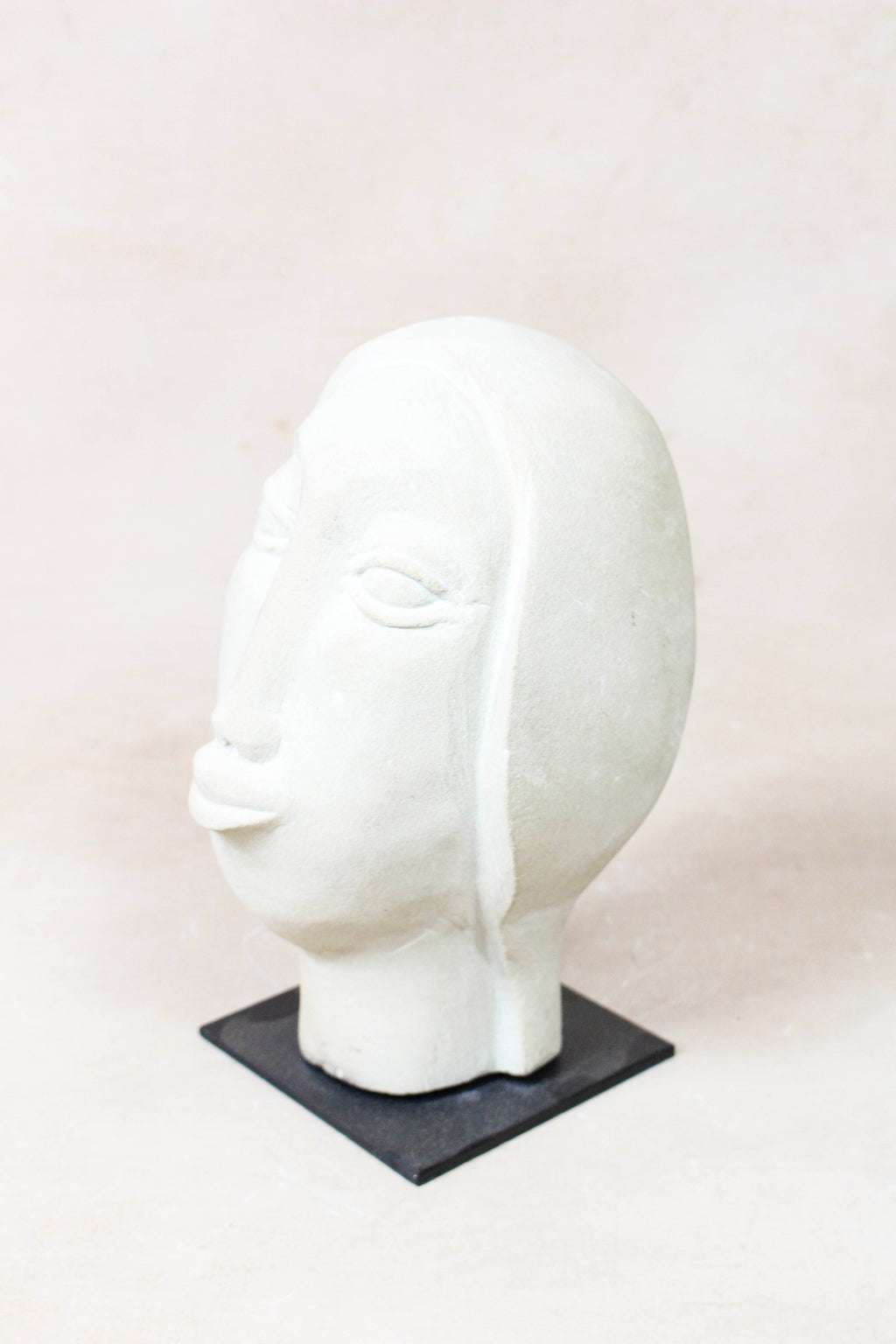 Stone head sculpture by Rizimu Chiwawa Zimbabwe 57.1