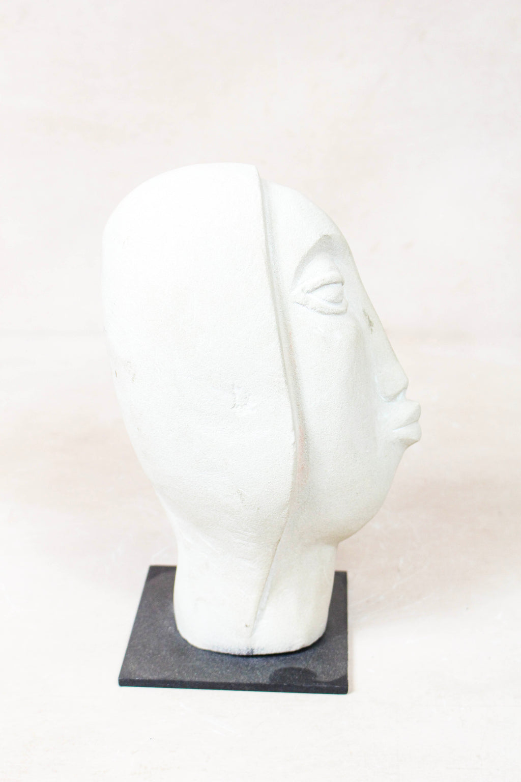Stone head sculpture by Rizimu Chiwawa Zimbabwe 57.1