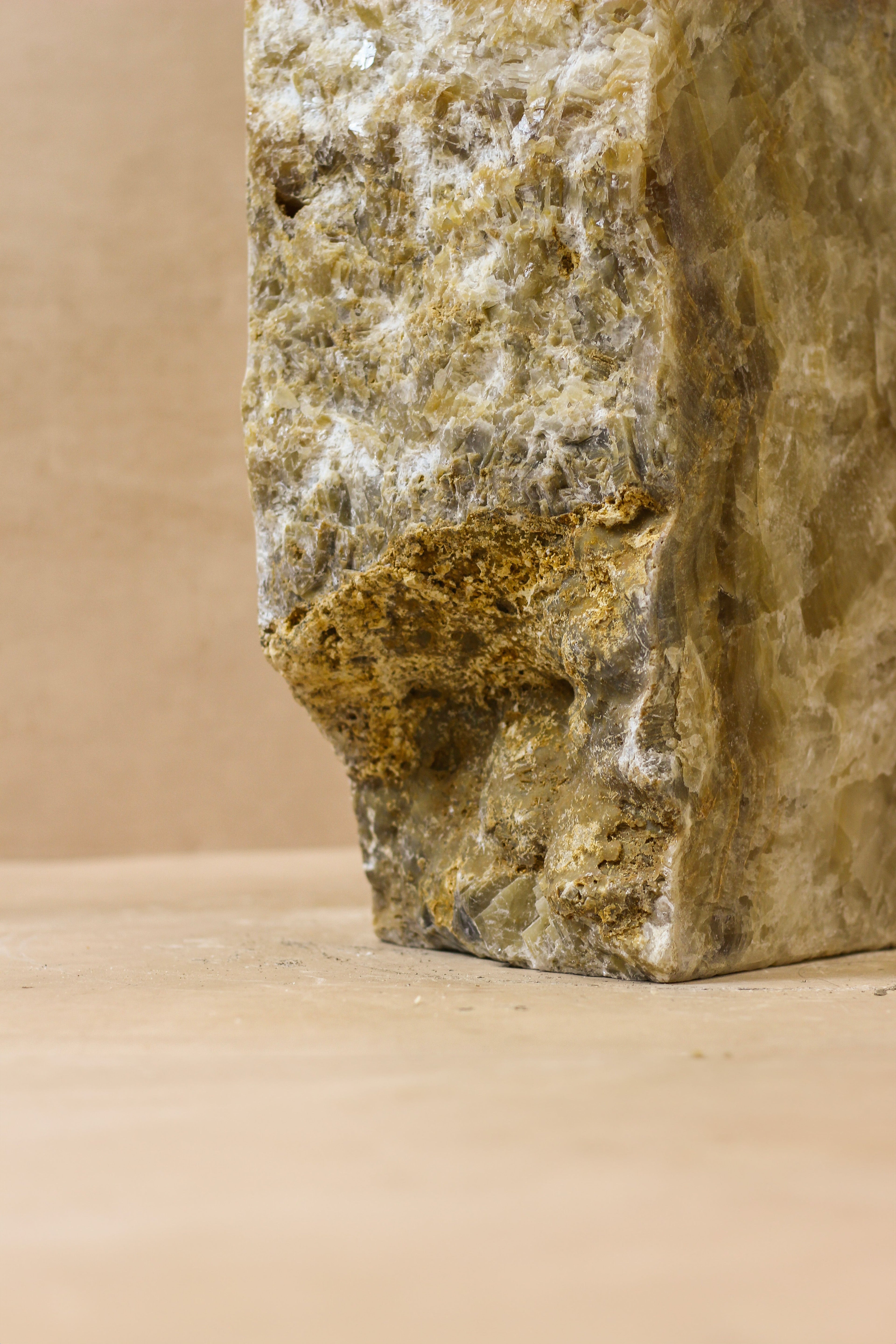 Onyx Side Table Pedestal Raw - Solid - No 1