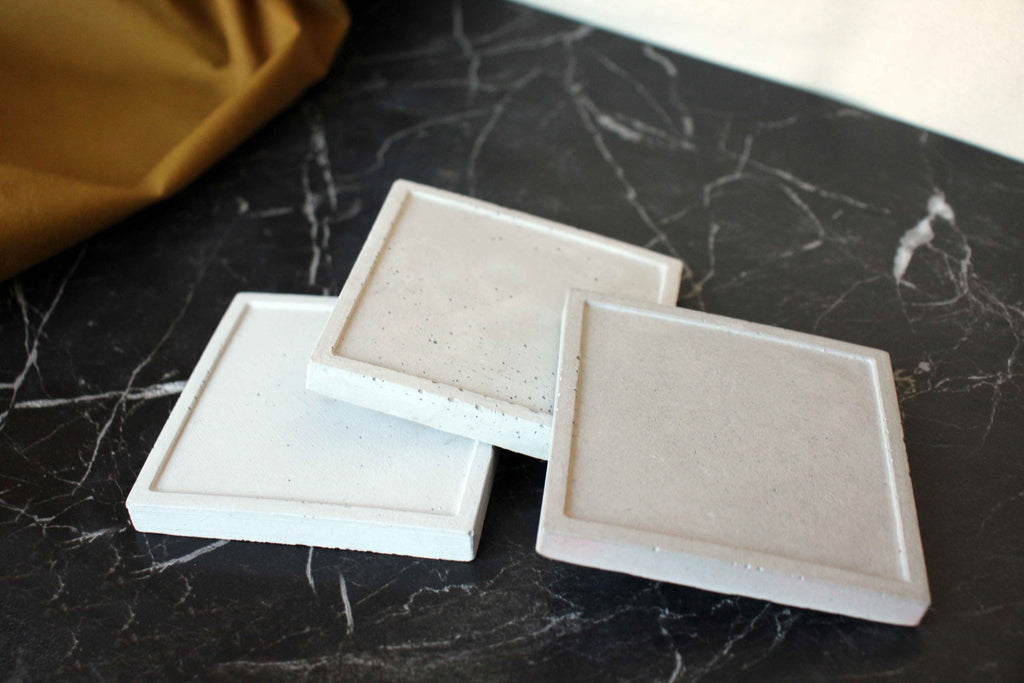 WHITE CONCRETE SQUARE JEWELLERY HOLDER