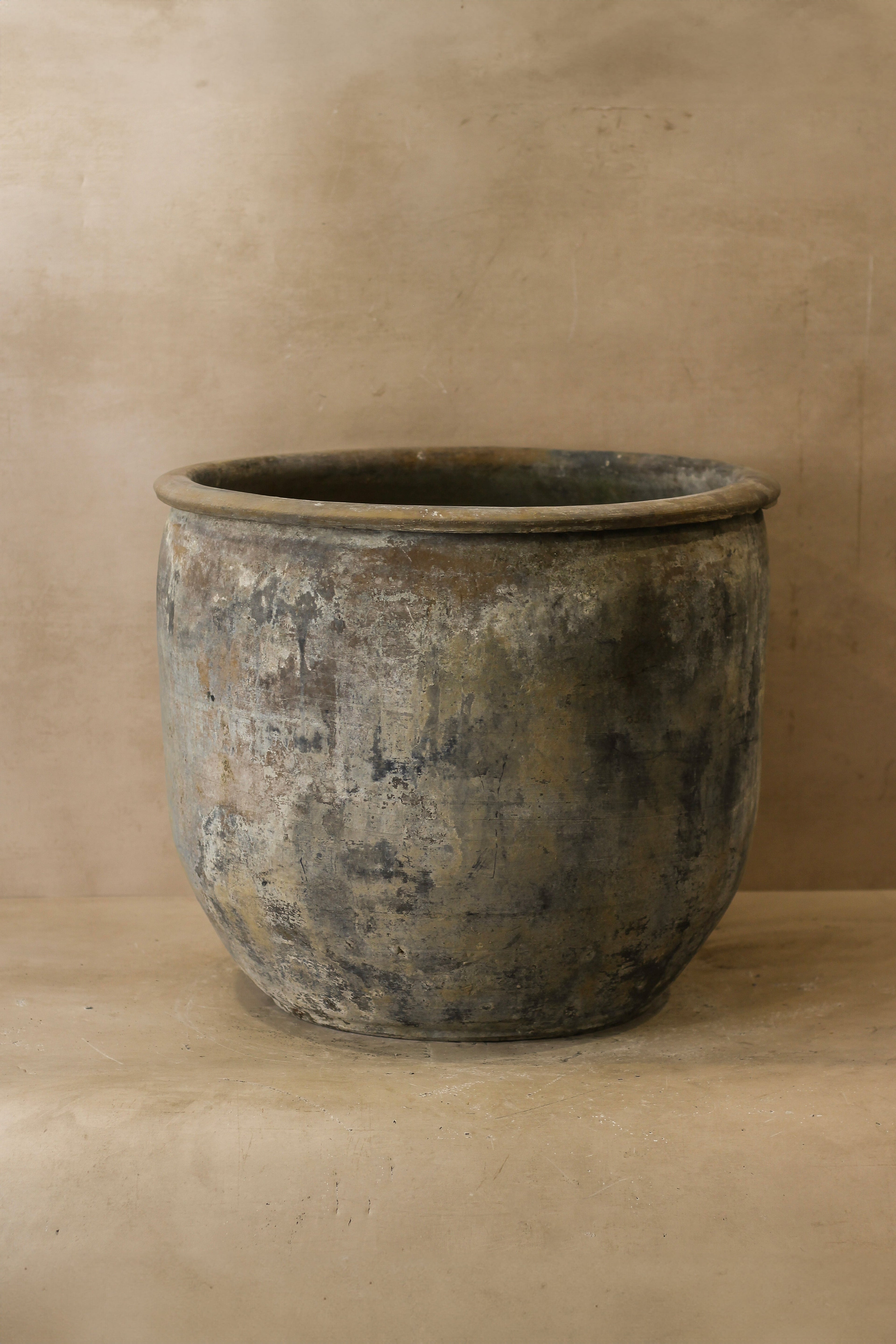 Big Old Grey Asian Pots - L008
