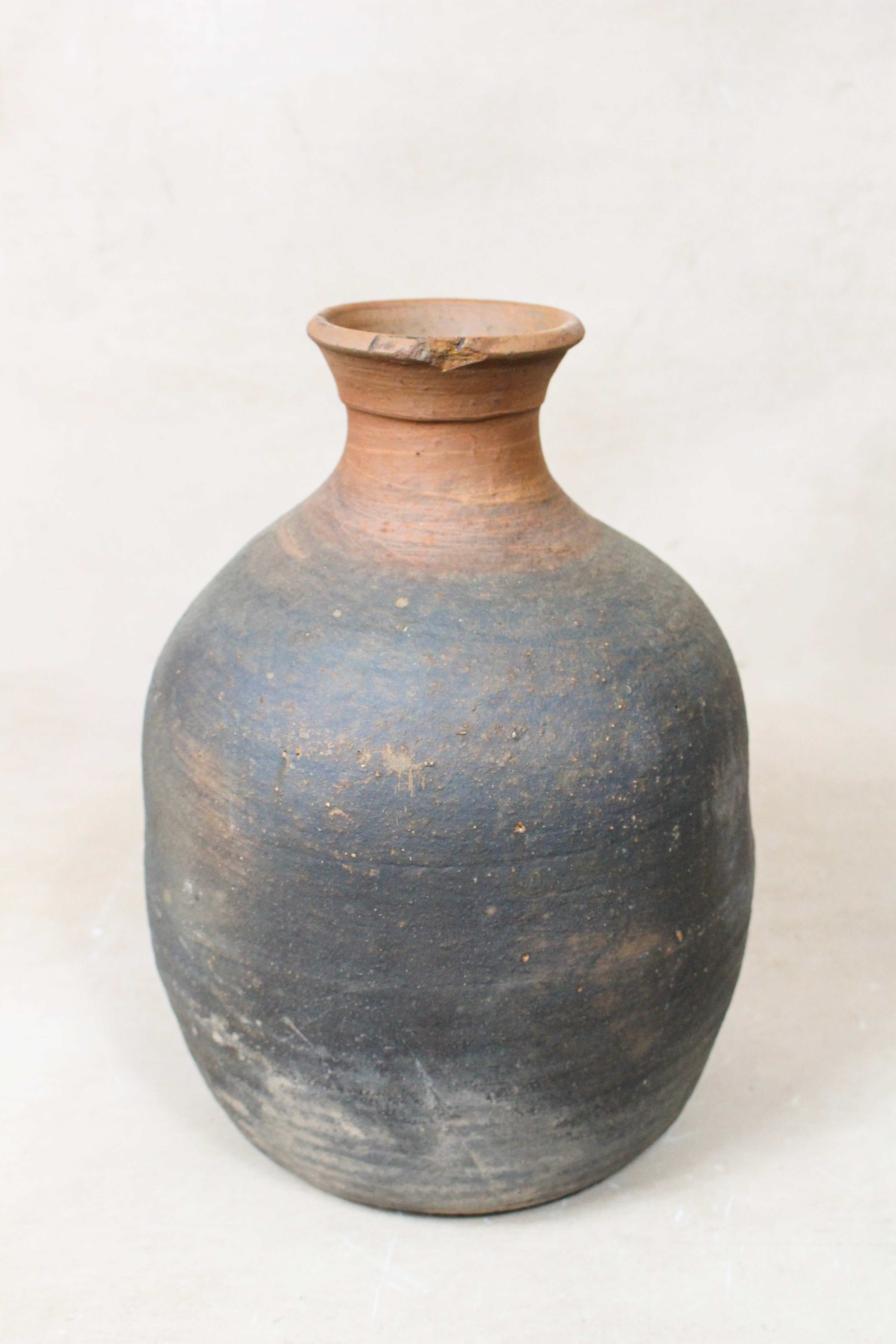 Antique Asian Rice Wine Vase n° 35
