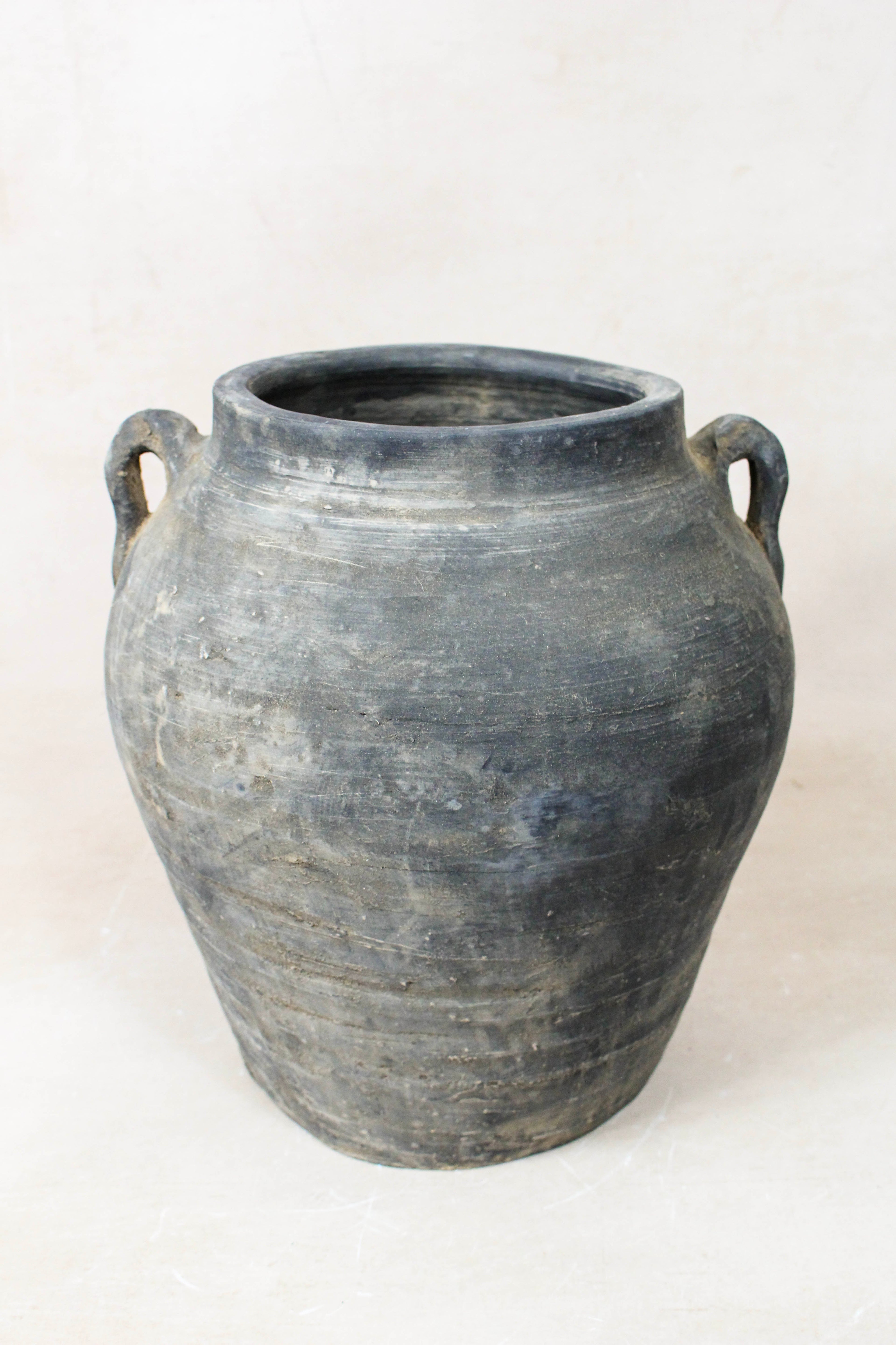 Vintage Dark pot with ears - E2.3