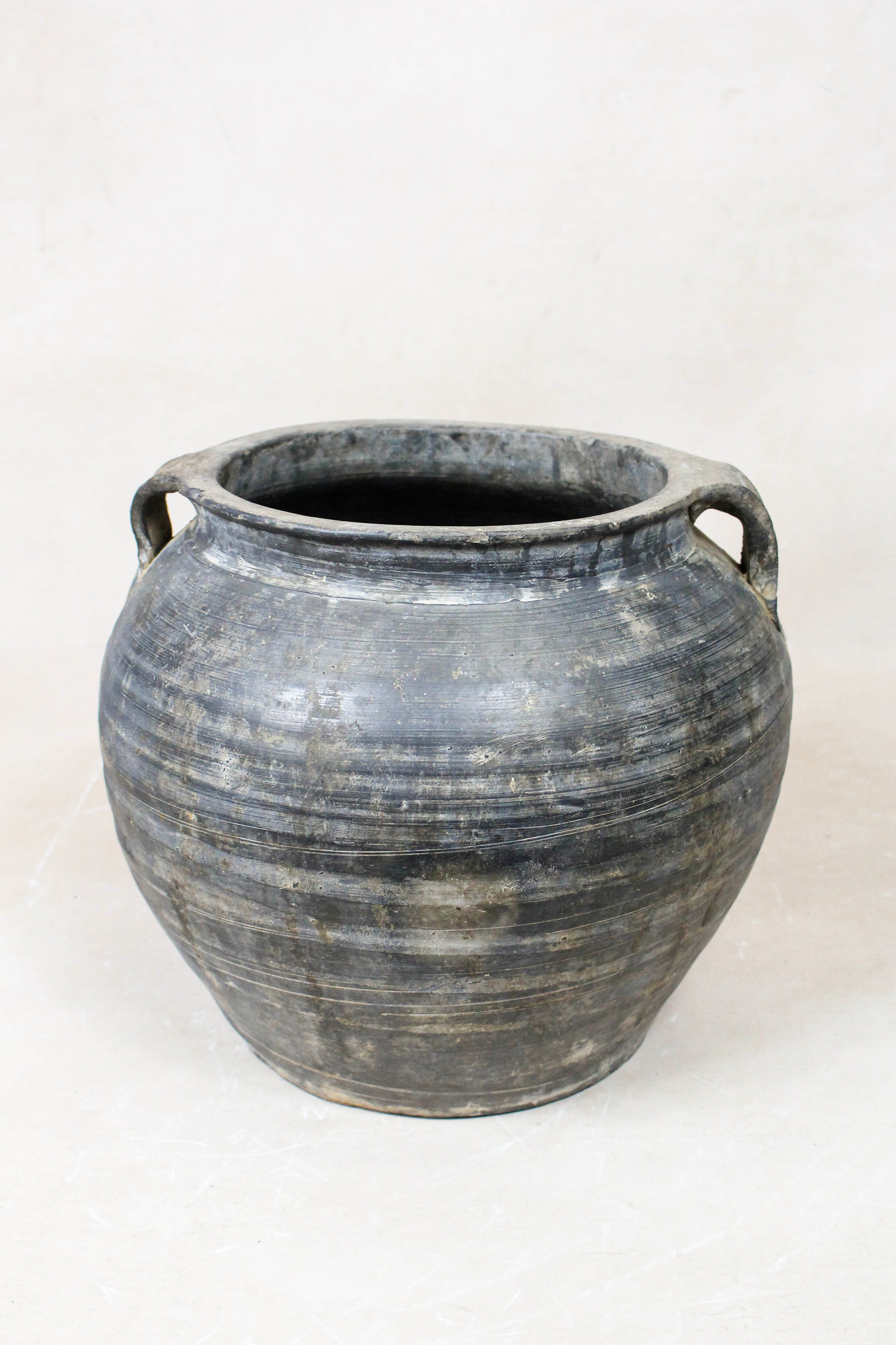 Vintage Dark pot with ears - E2.10