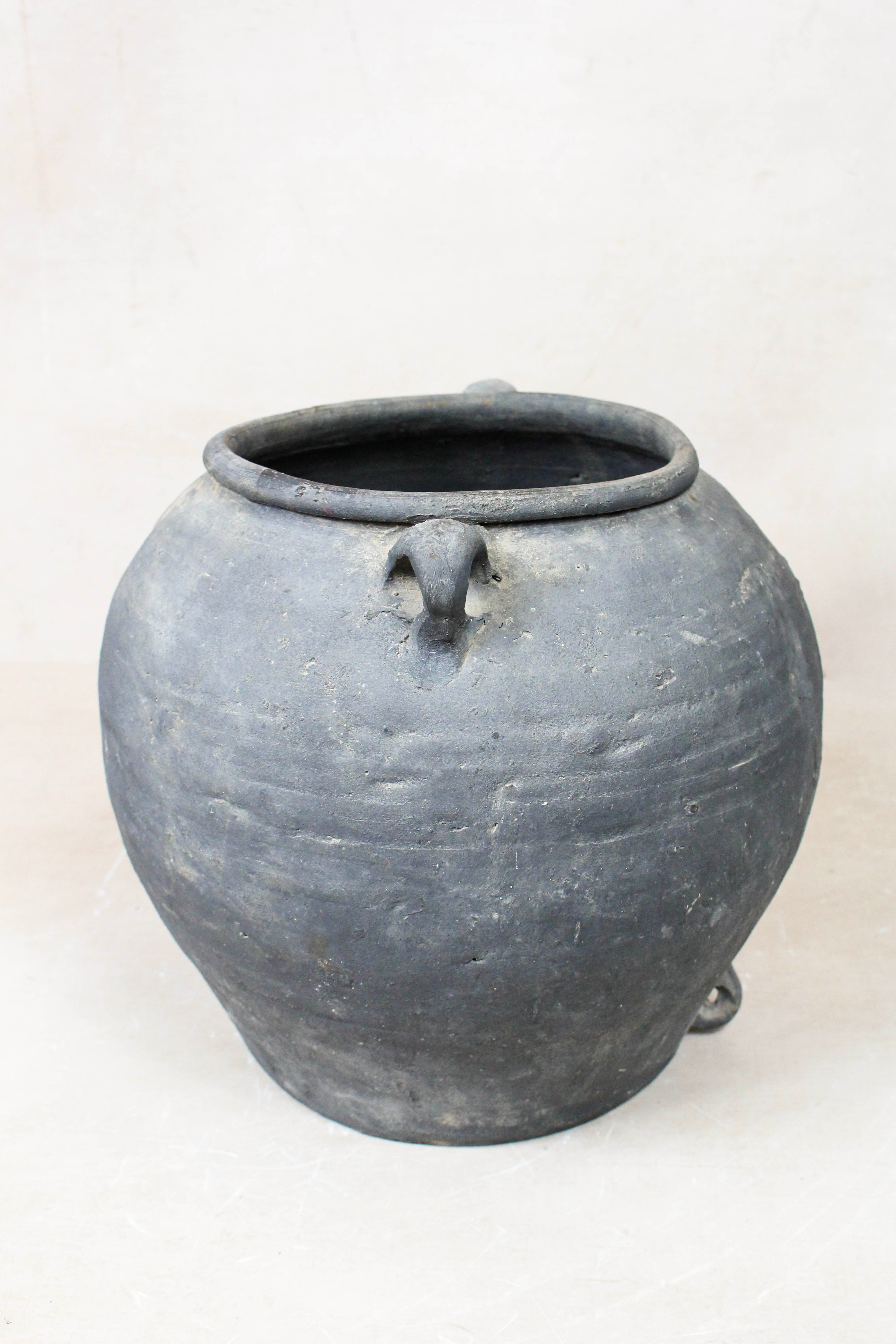 Vintage Dark pot with ears - E2.11